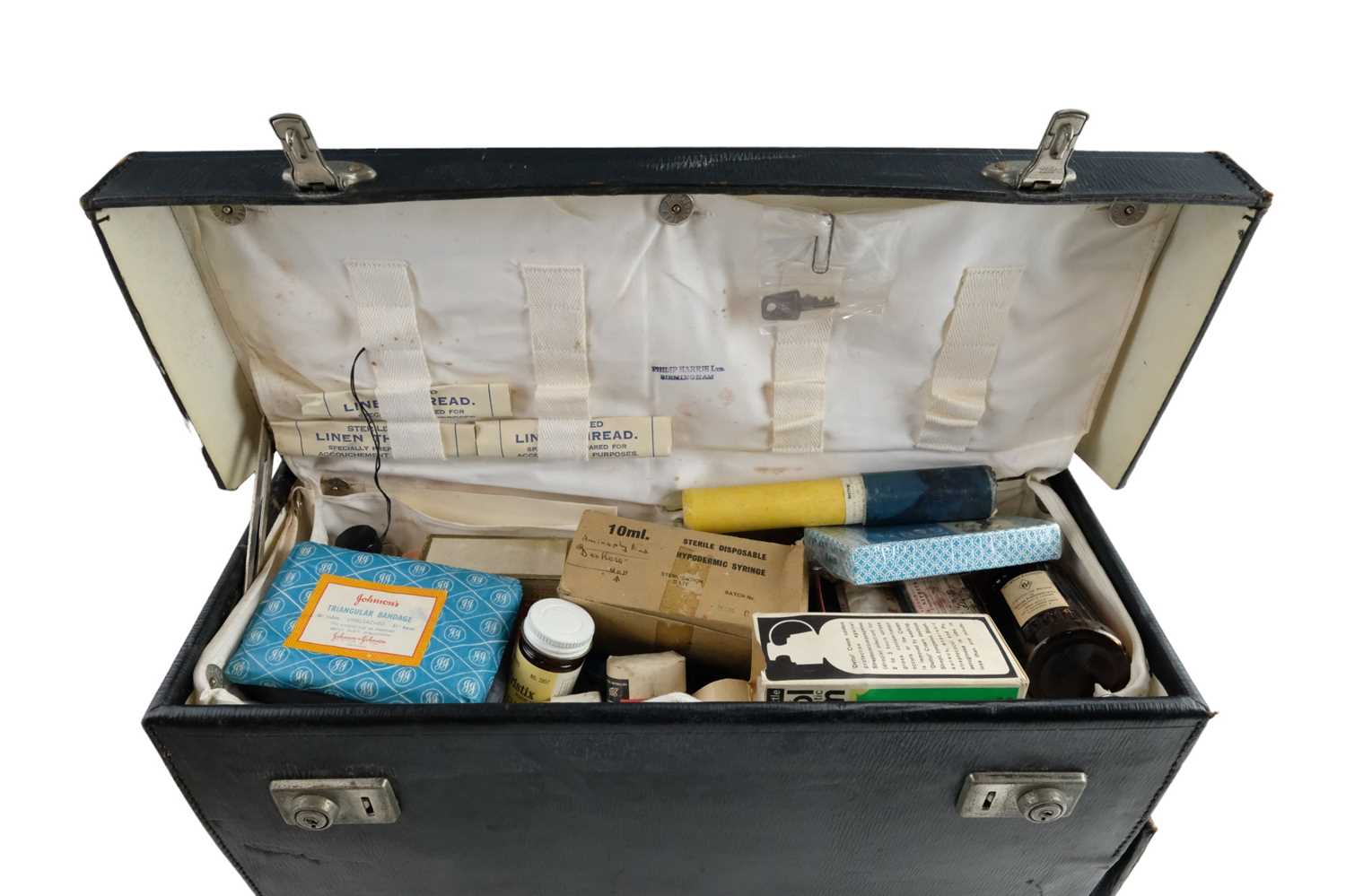 A vintage doctor's case and contents, including medical instruments etc, 48 x 18.5 x 26.5 cm - Image 5 of 6