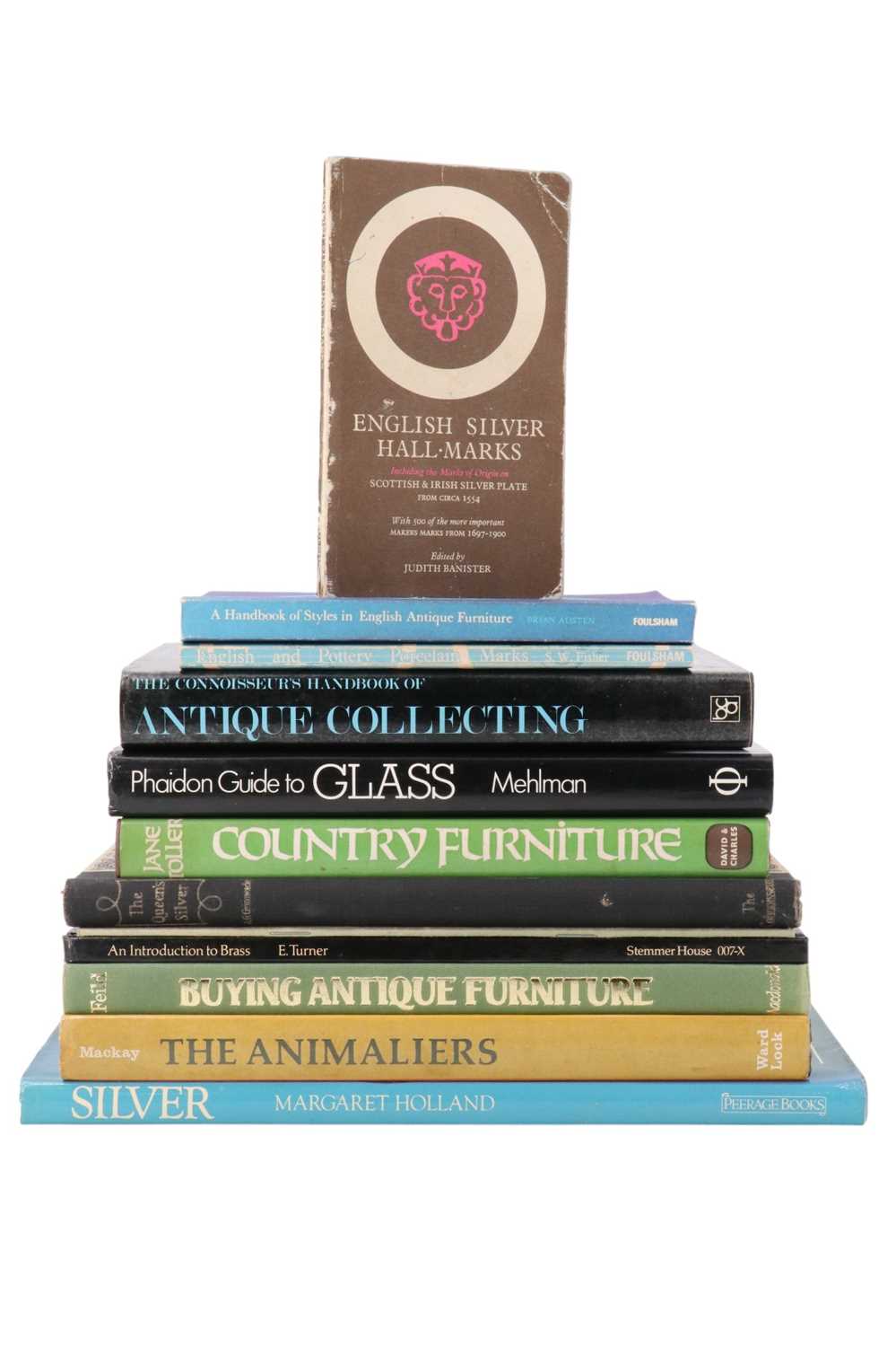 A quantity of books on antique sculpture, furniture, silver and glass etc