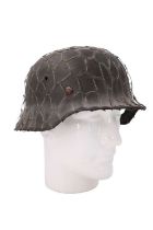 A German Third Reich M '40 steel helmet, (liner a/f)