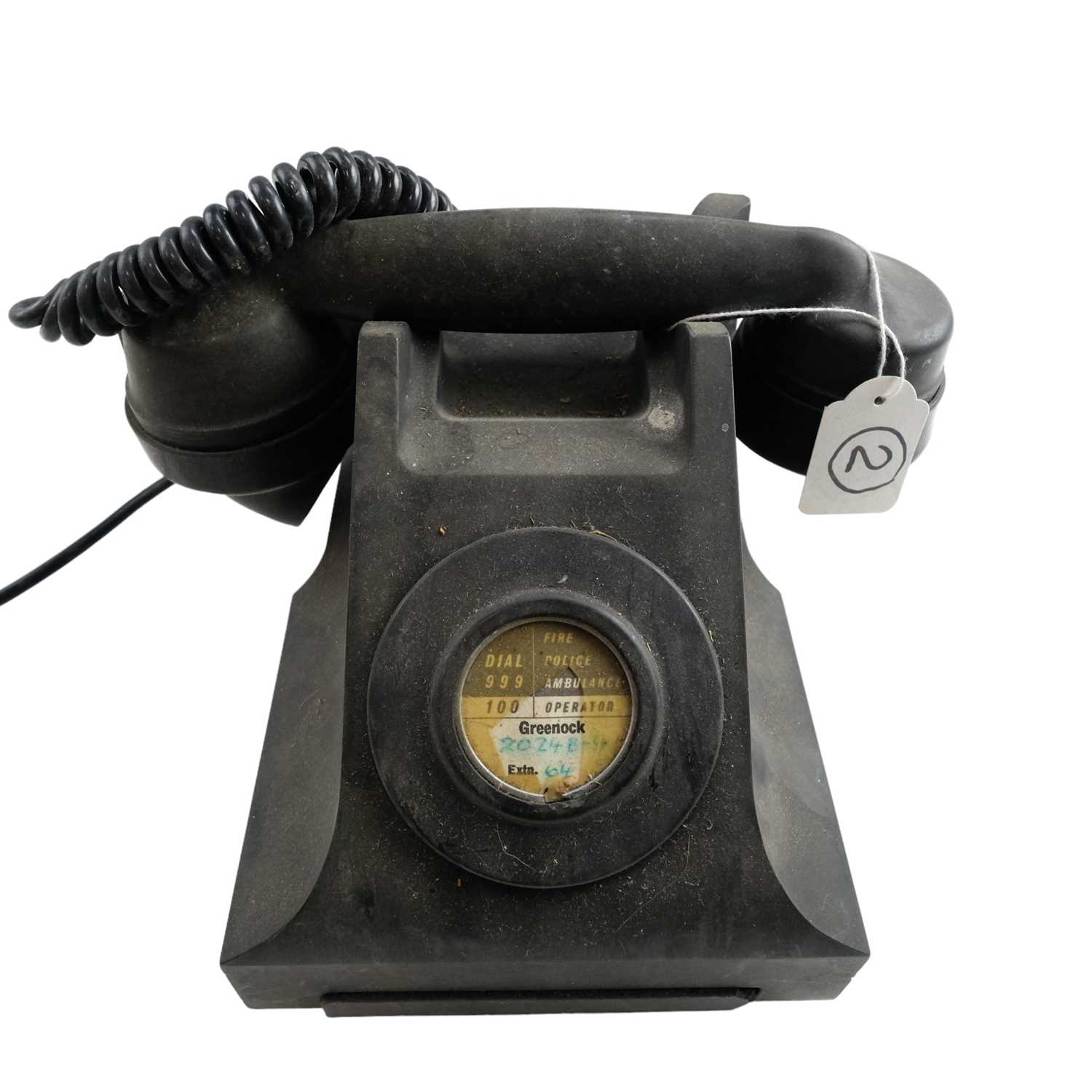 Five 1940s Bakelite 300 series model '332 CB' telephones - Image 9 of 9