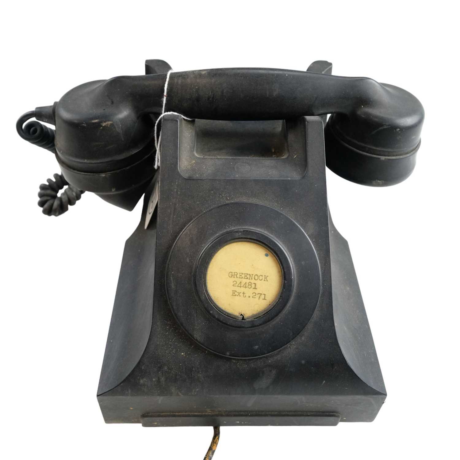 Five 1940s Bakelite 300 series model '332 CB' telephones - Image 7 of 9