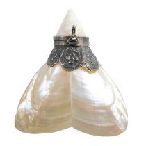 A late 20th Century electroplate mounted mother-of-pearl snuff bottle, 7 x 8 x 3 cm