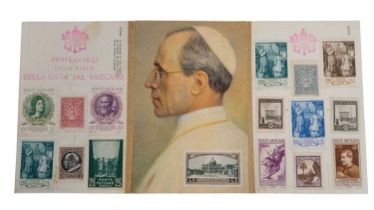 A Poste Vaticane stamp group, circa 1930s / 1940s [ Vatican ]