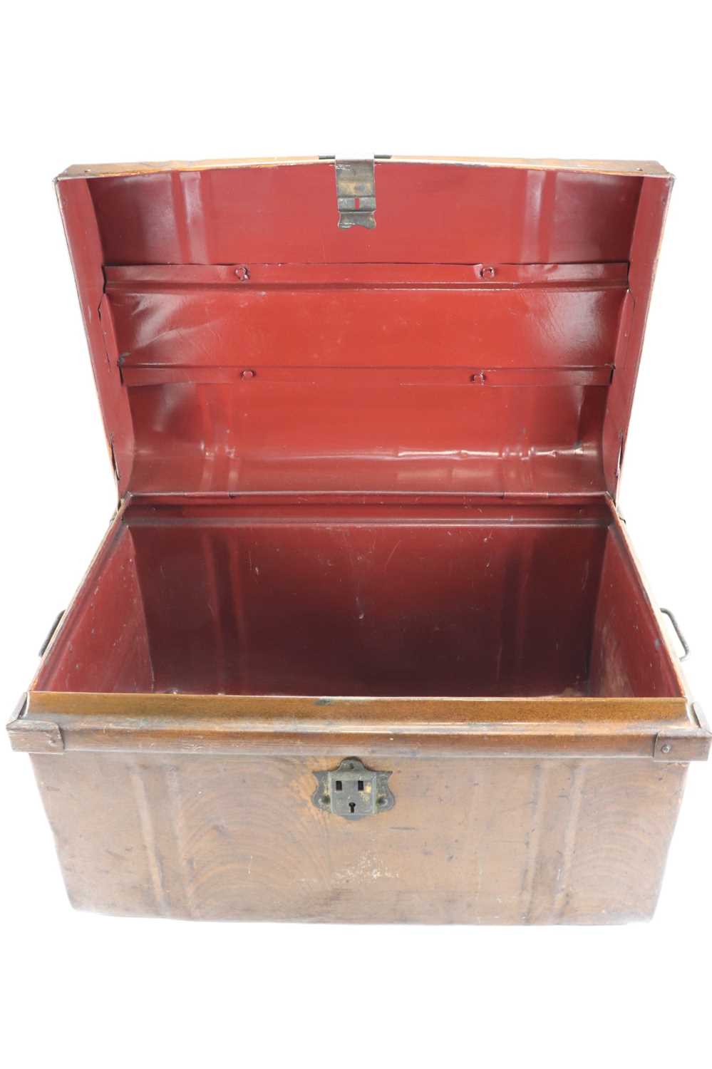 A Victorian scumbled tinplate luggage trunk, 60 cm x 41 cm x 40 cm