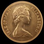An Elizabeth II 1973 dated Isle of Man gold Five Pound / £5 coin