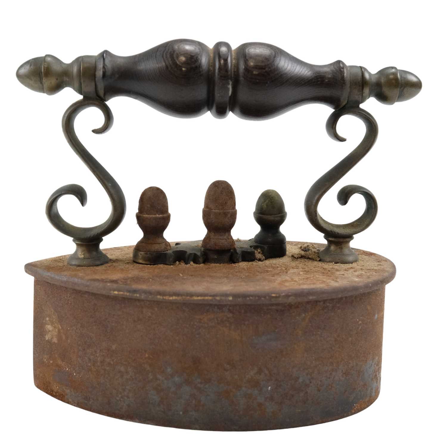 A Victorian Scottish round-back box iron, having a turned hardwood handle of adorsed baluster form - Image 2 of 3