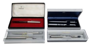 Parker pens comprising a "51" fountain pen, Jotter ballpoint and propelling pencil set, a