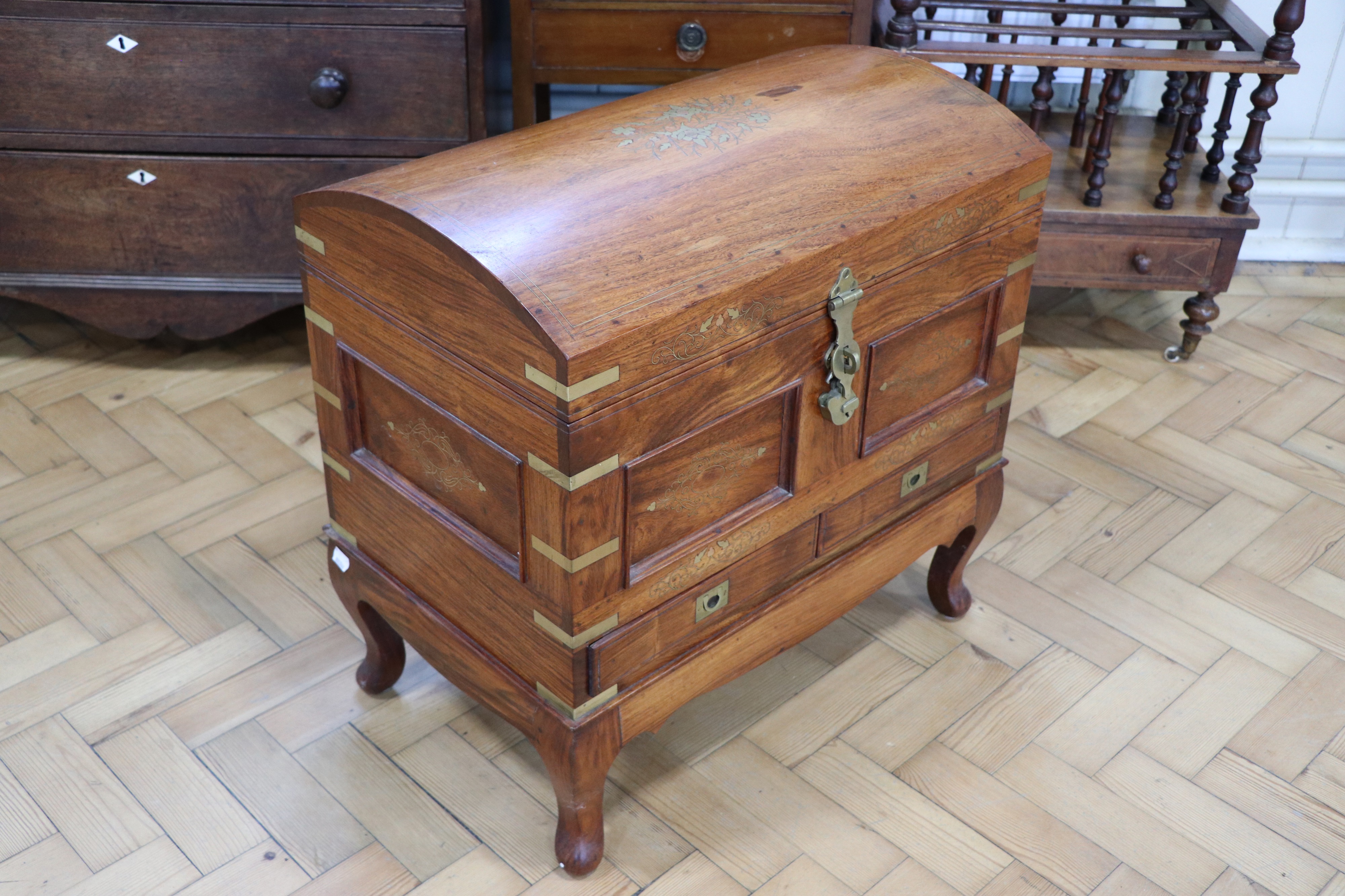 An Indian brass-inlaid mahogany chest, having a "domed" top with brass hasp and padlock opening to - Image 6 of 6