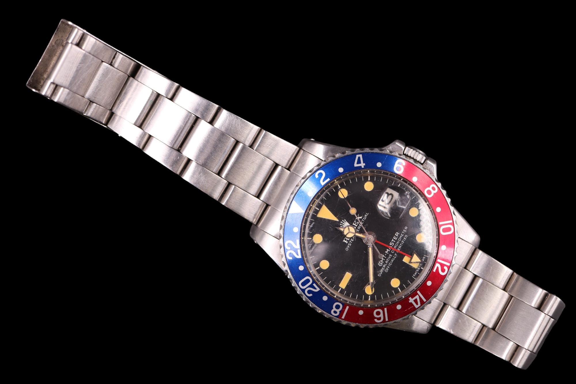 A Rolex Oyster Perpetual GMT-Master wristwatch, model 1675, with Oyster bracelet strap, serial - Image 2 of 4
