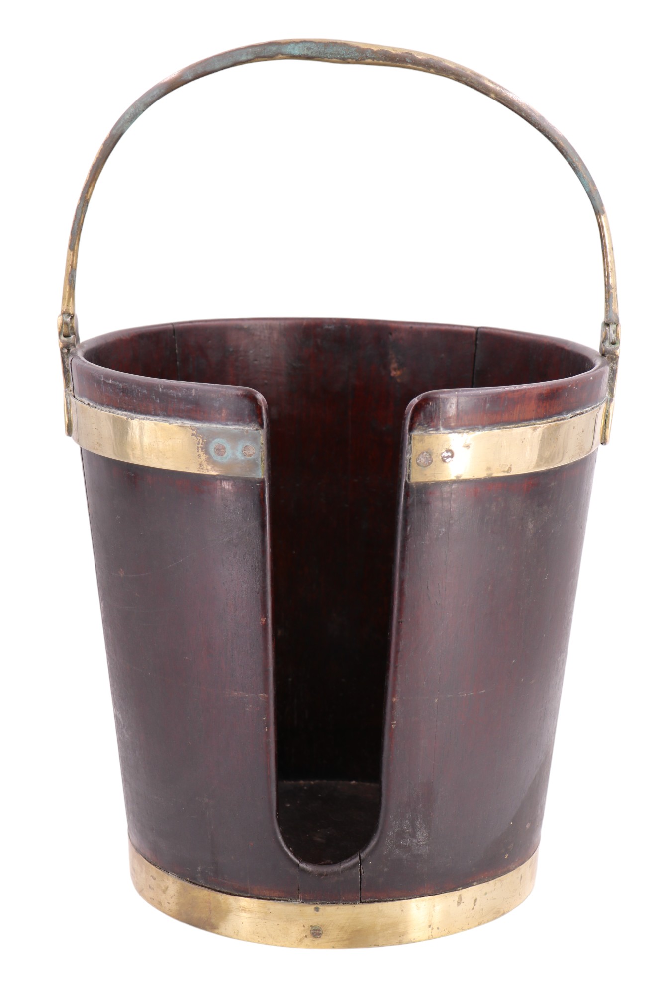 A pair of George III Irish brass-mounted mahogany plate buckets, 35 cm high (55 cm with swing - Image 4 of 8