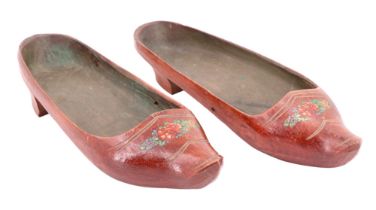 A pair of carved and floral transfer-printed decorative Dutch clogs, early-to-mid 20th Century,