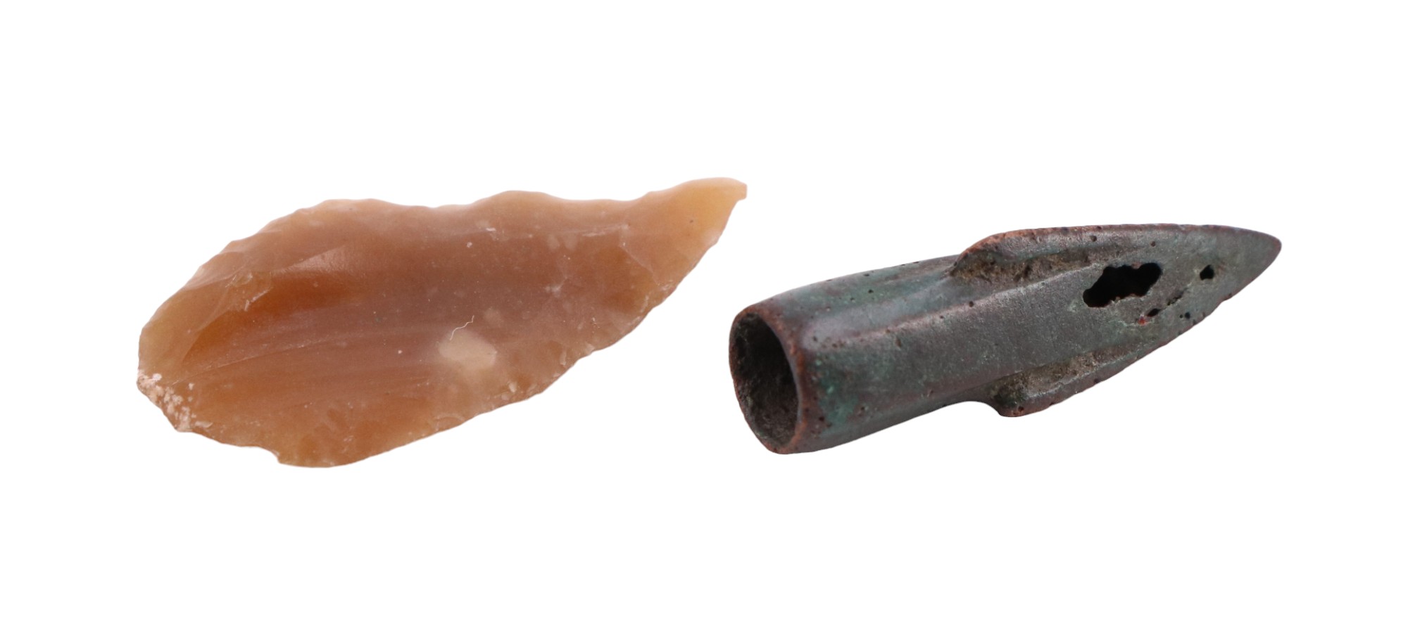 Roman bronze and Neolithic flint arrowheads, former 25 mm - Image 3 of 3