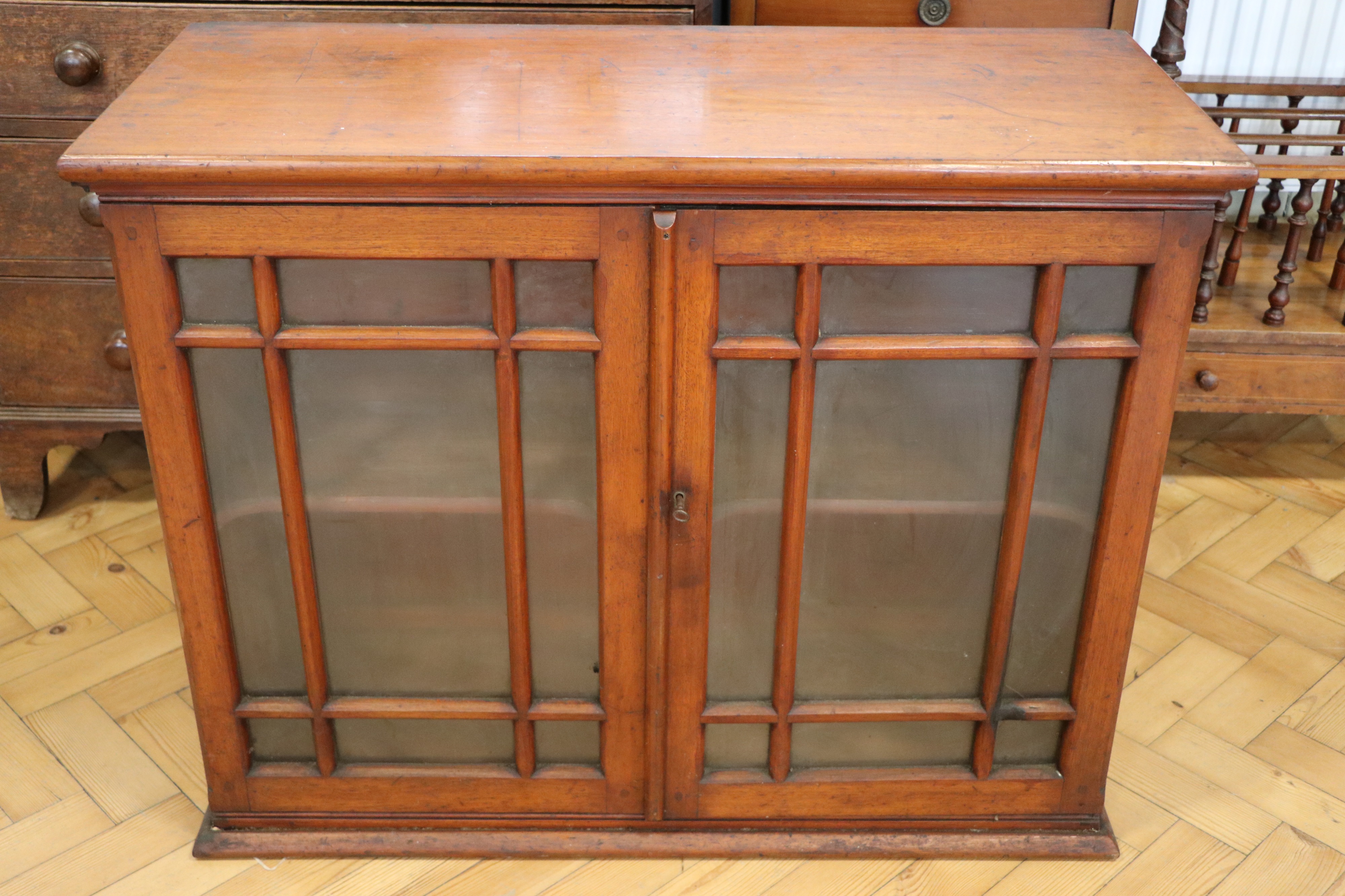 A Victorian glazed mahogany kitchen cabinet, 91 cm x 39 cm x 72 cm