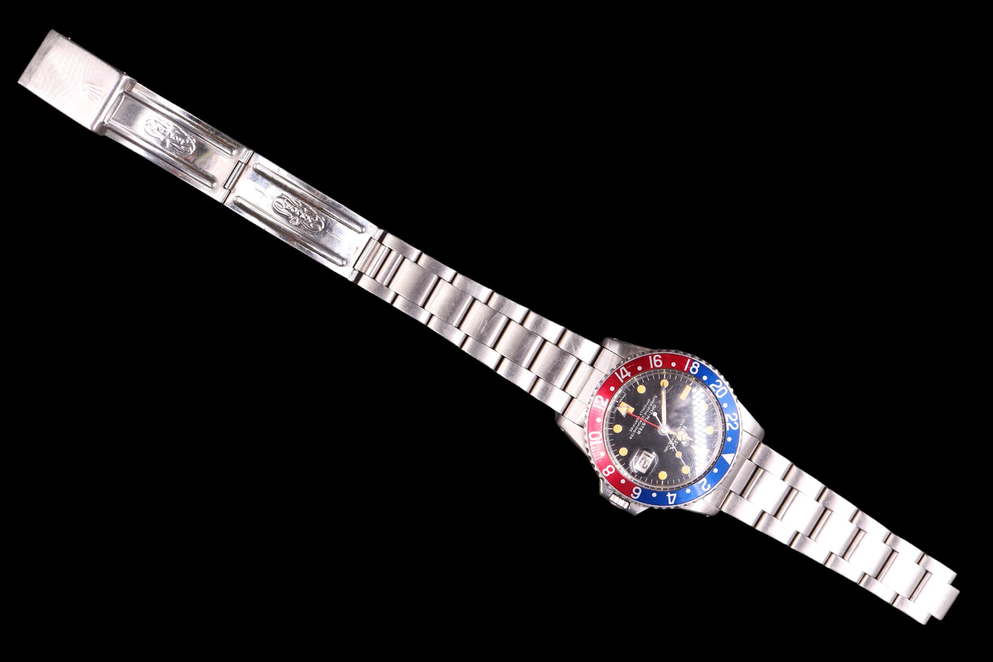 A Rolex Oyster Perpetual GMT-Master wristwatch, model 1675, with Oyster bracelet strap, serial - Image 3 of 4
