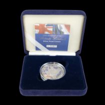 A cased Royal Mint silver proof crown commemorating the 100th anniversary of the Entente Cordiale