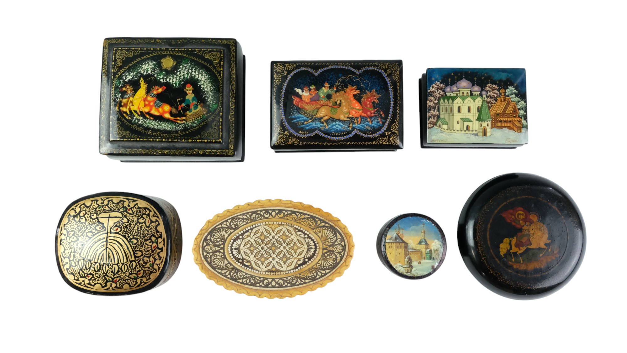 Late 20th Century Russian Palekh lacquered mache boxes together with a similar box gilt-decorated - Image 2 of 2