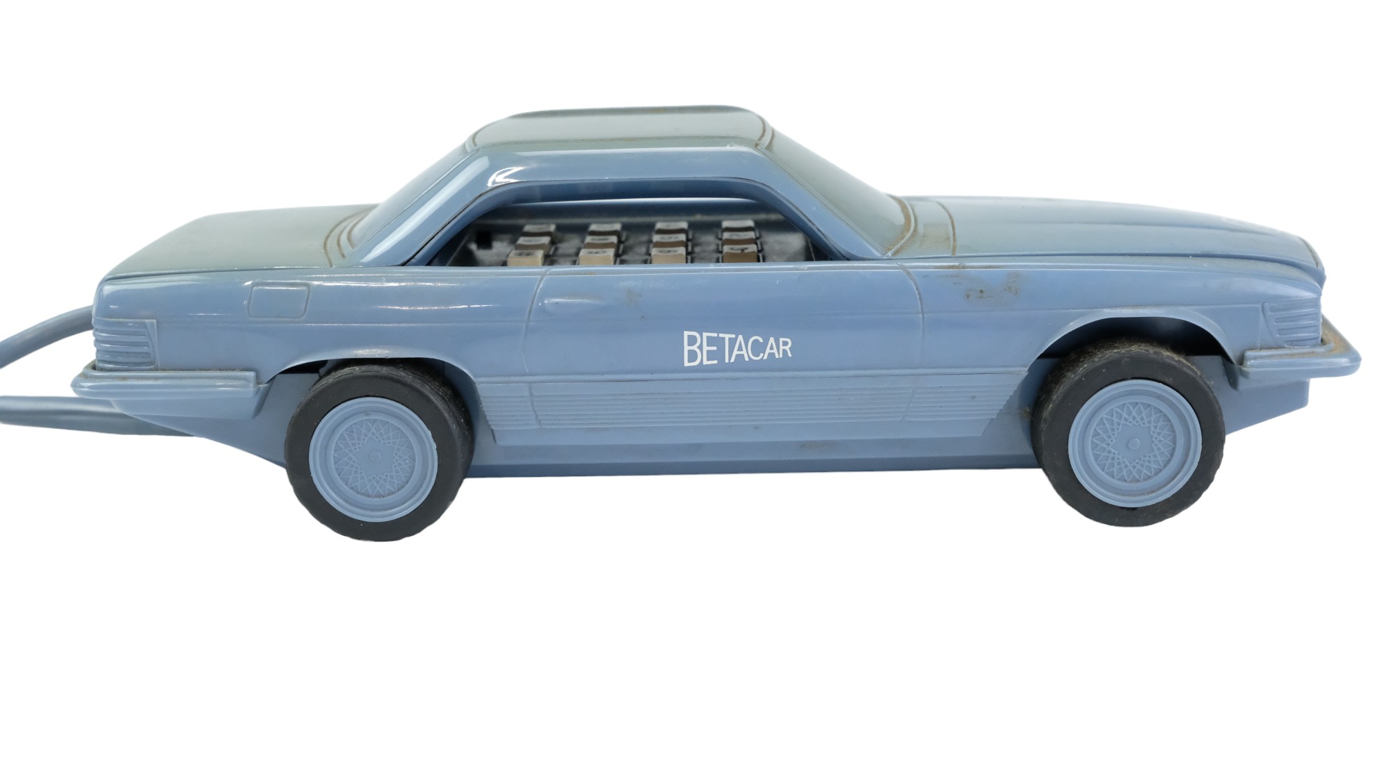 A 1980s Betacom Betacar novelty telephone modelled as a car, 22 x 9.5 x 7 cm - Image 3 of 5