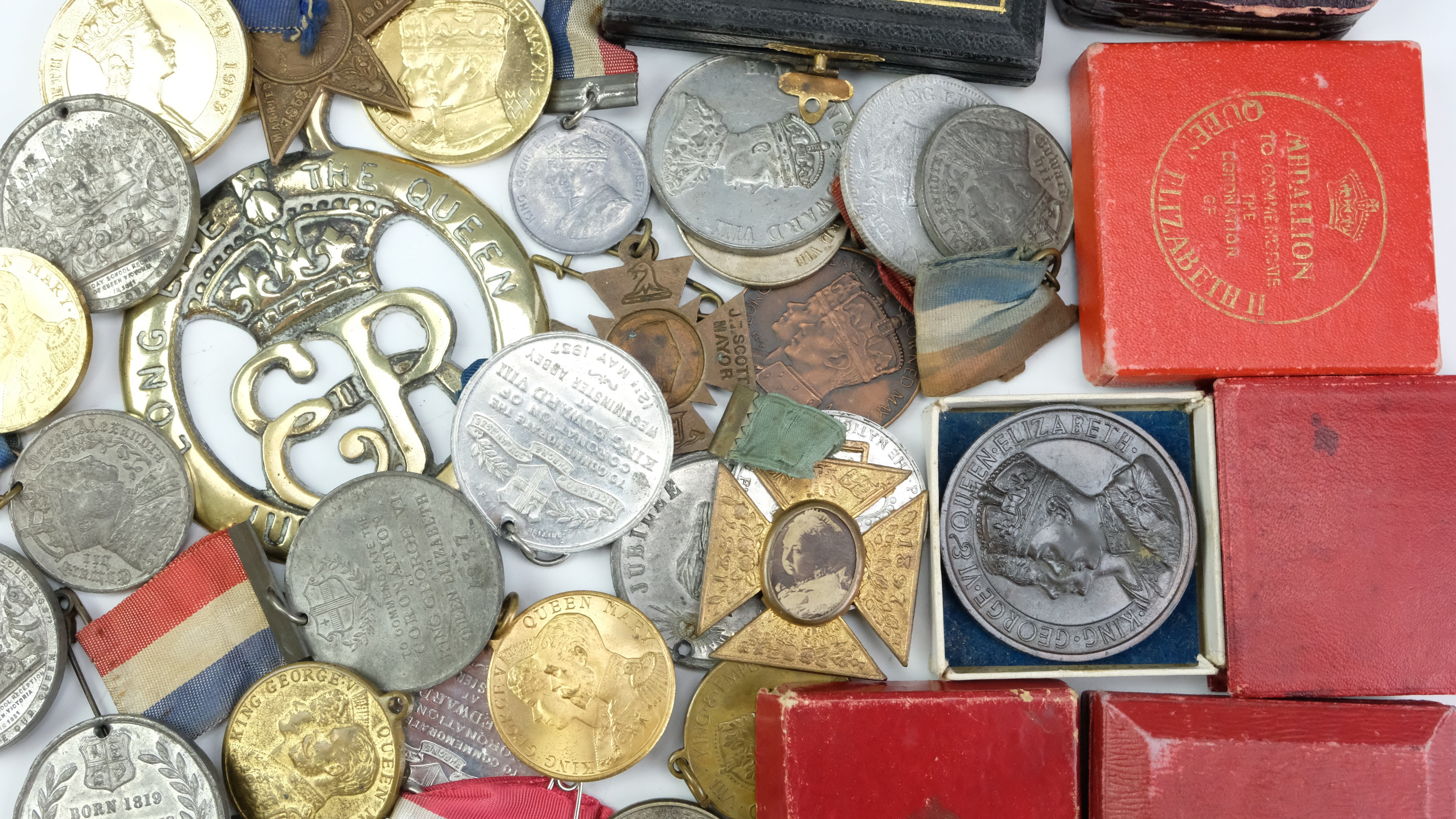 A group of Victorian and later royal commemorative medals etc