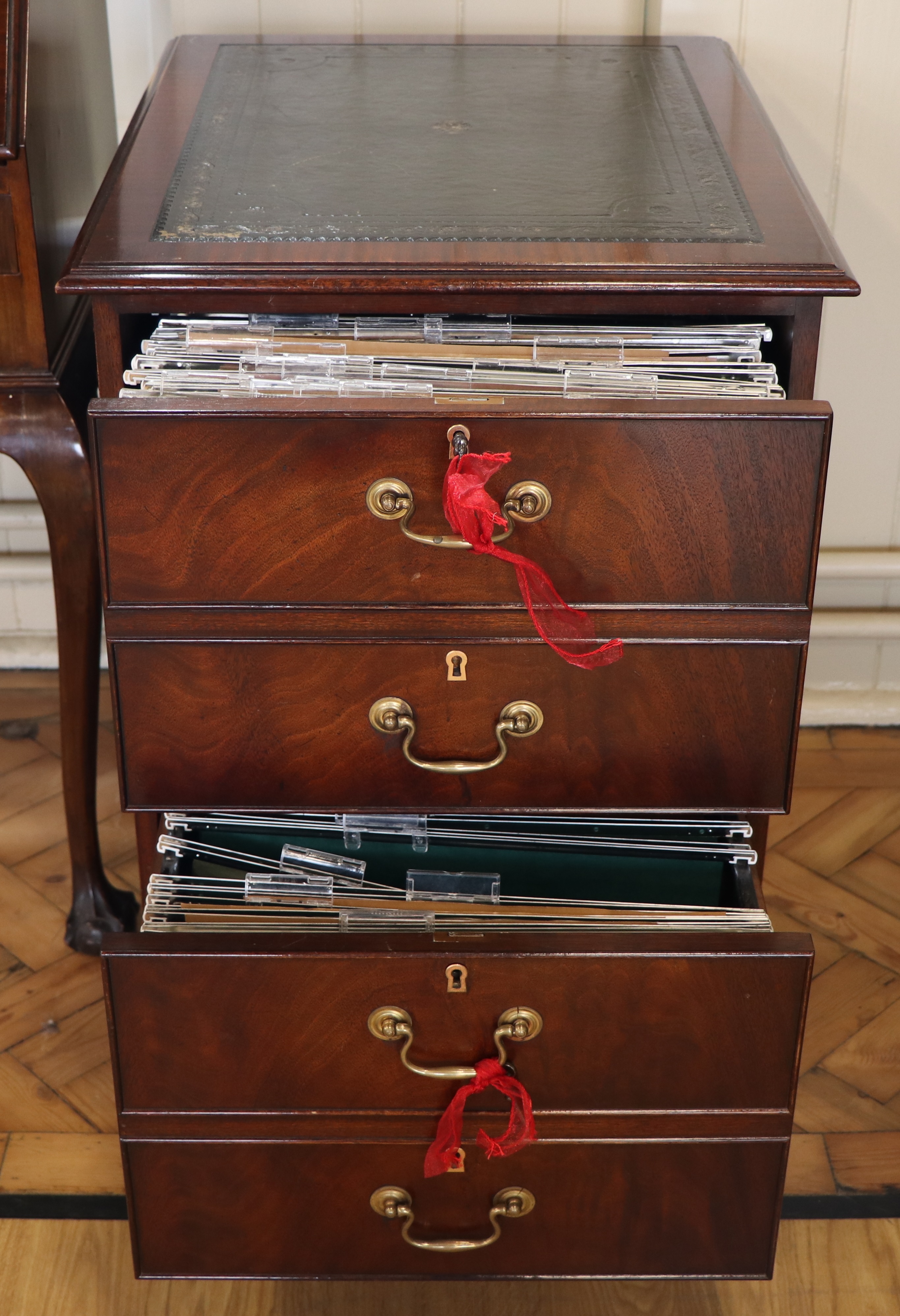 A Georgian-influenced mahogany two-drawer filing cabinet, 52 cm x 65 cm x 77 cm - Image 3 of 3
