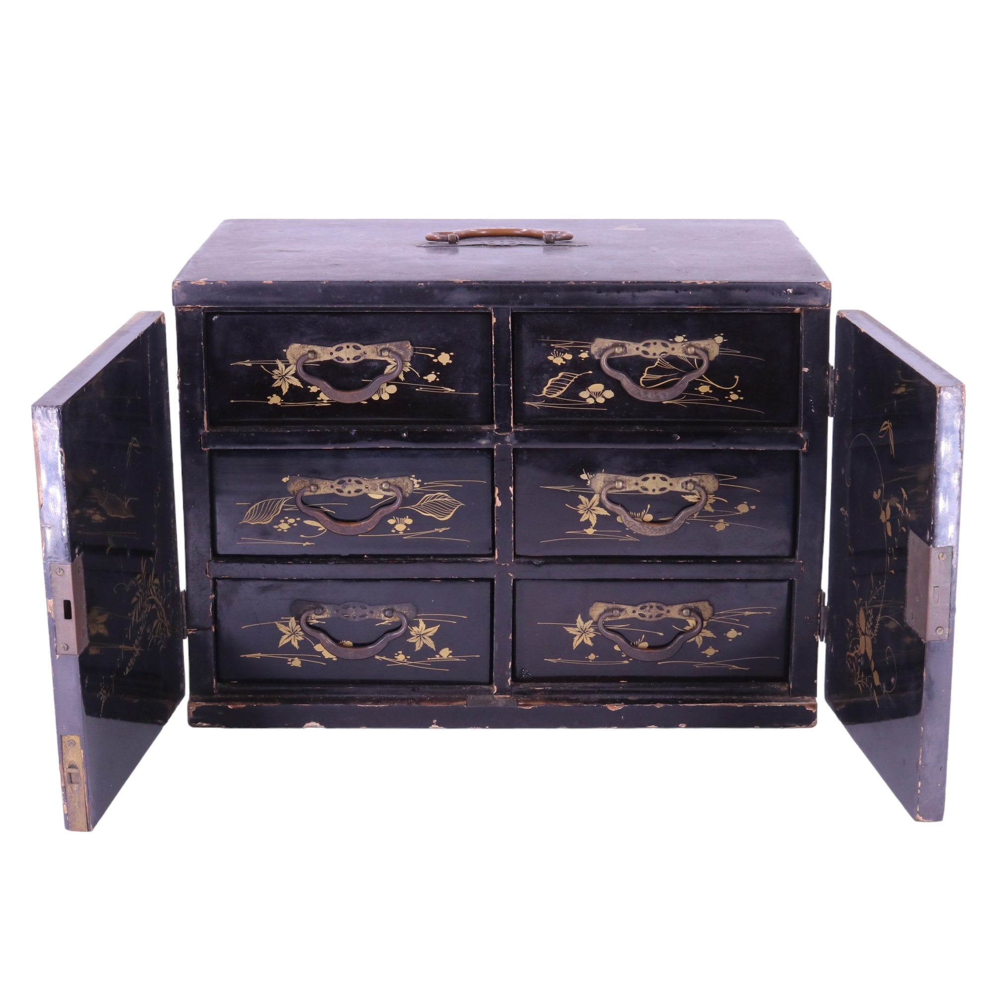 An early 20th Century Japanese lacquered jewellery or similar table-top chest, 30 x 21 x 22 cm, ( - Image 3 of 6