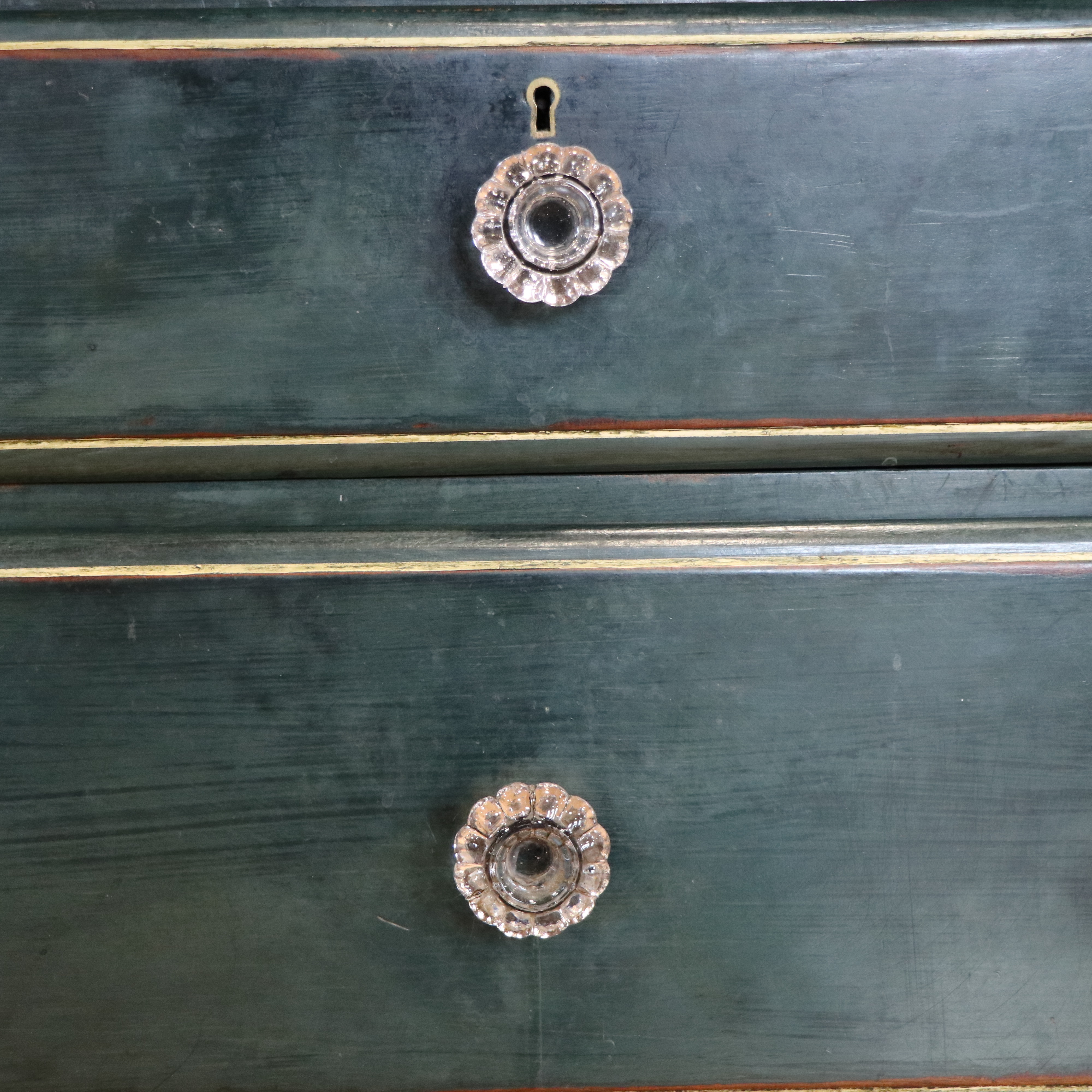 A Victorian painted-pine chest of drawers, having pressed glass lobed knob handles, 52 cm x 104 cm x - Image 3 of 4