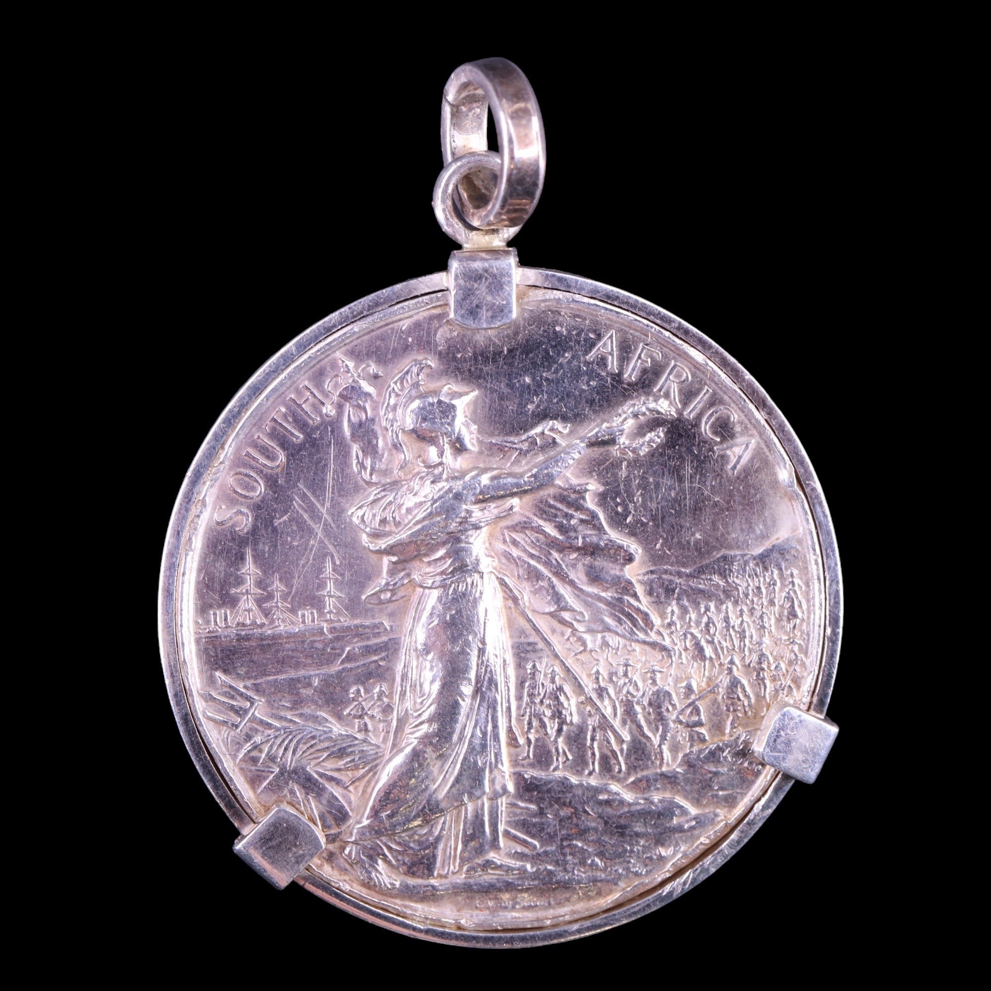 A Queen's South Africa Medal in pendant mount - Image 2 of 2