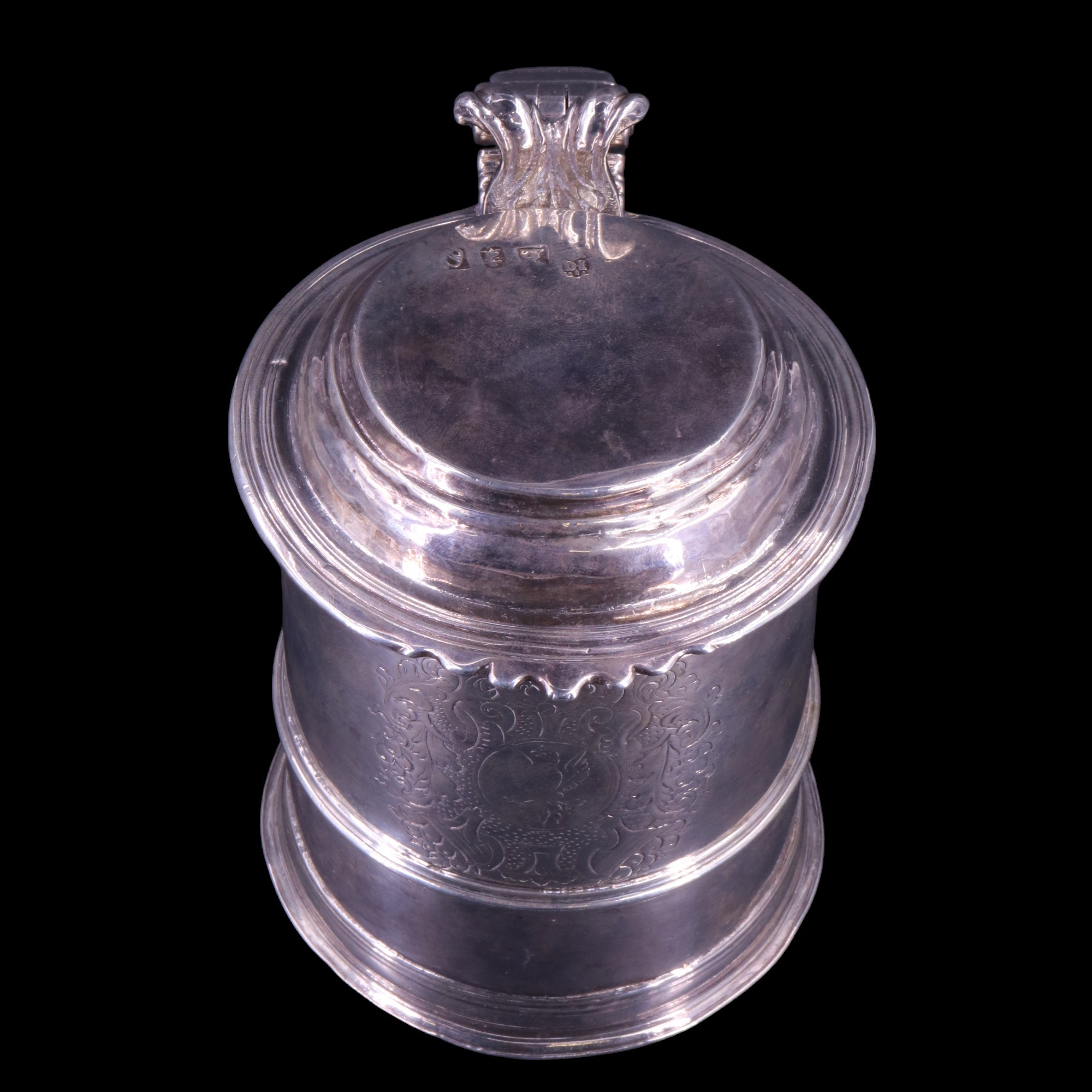 A William III silver lidded tankard, of typical subtly tapered form, its flat-topped lid having a - Image 7 of 23