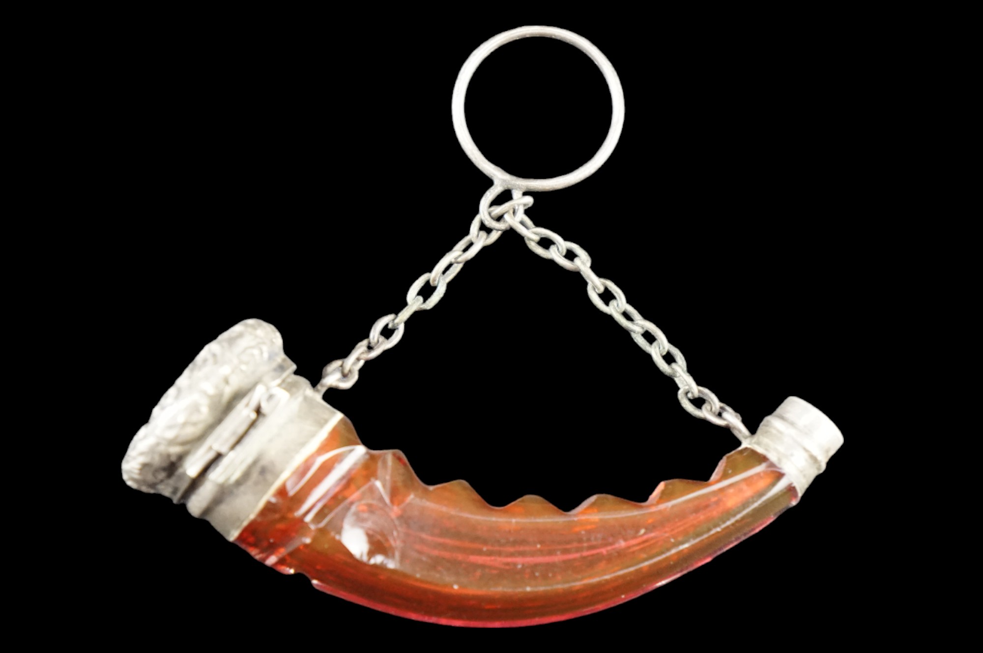 A Victorin ruby glass horn-shaped ring scent bottle, 7 cm, (hingle a/f) - Image 2 of 4