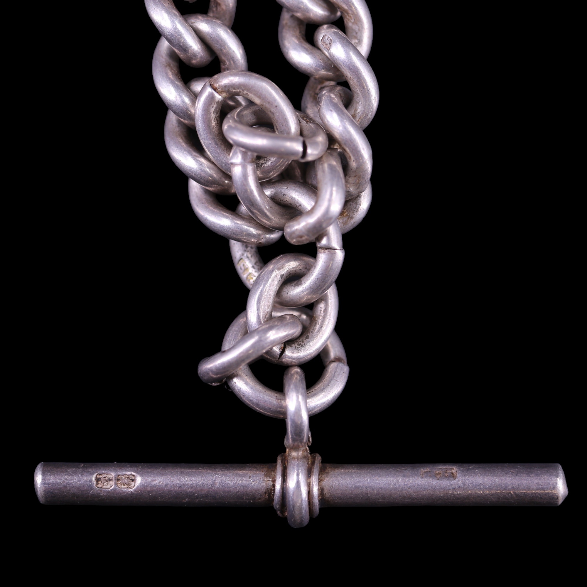 A late 19th / early 20th Century silver curb link double watch chain, 37 cm, 60 g - Image 2 of 4