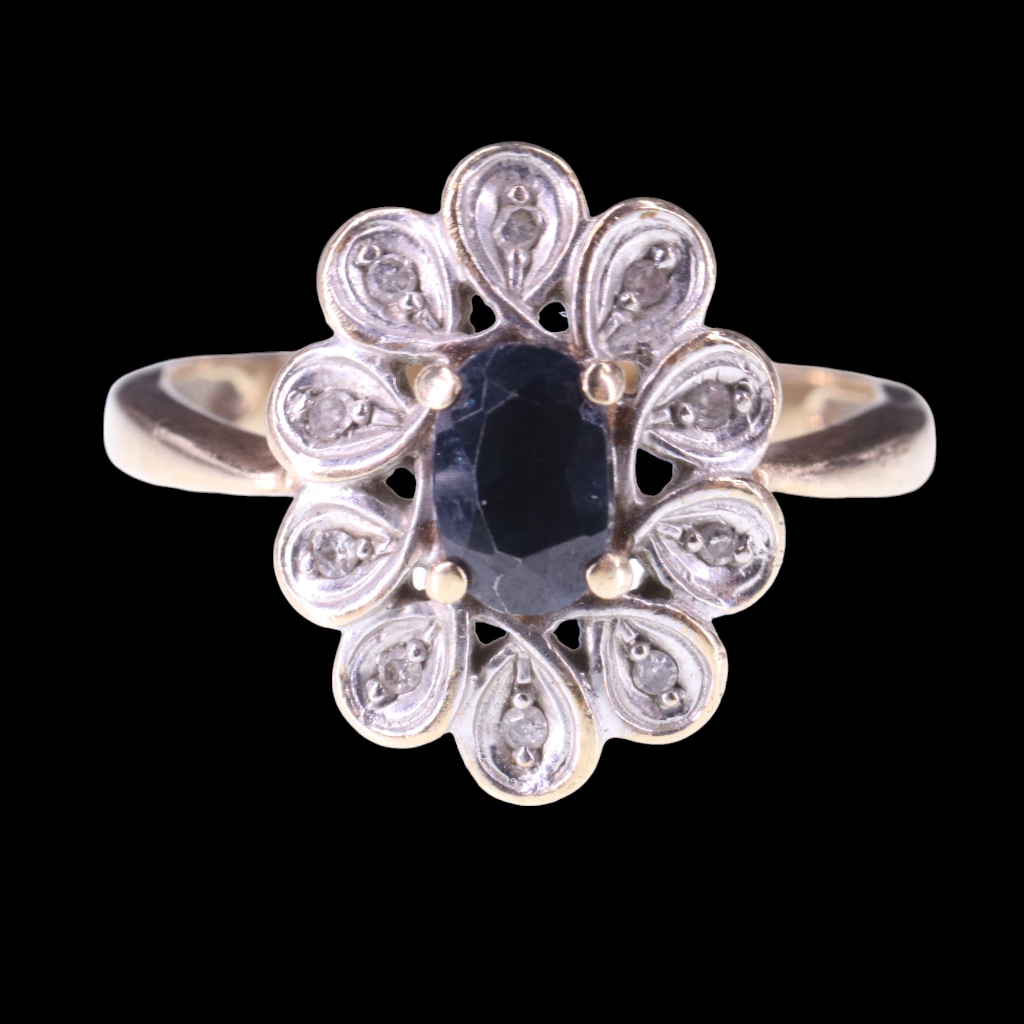 A vintage sapphire and white stone ring, comprising an oval-cut sapphire of approx 0.6 cts claw- - Image 2 of 5