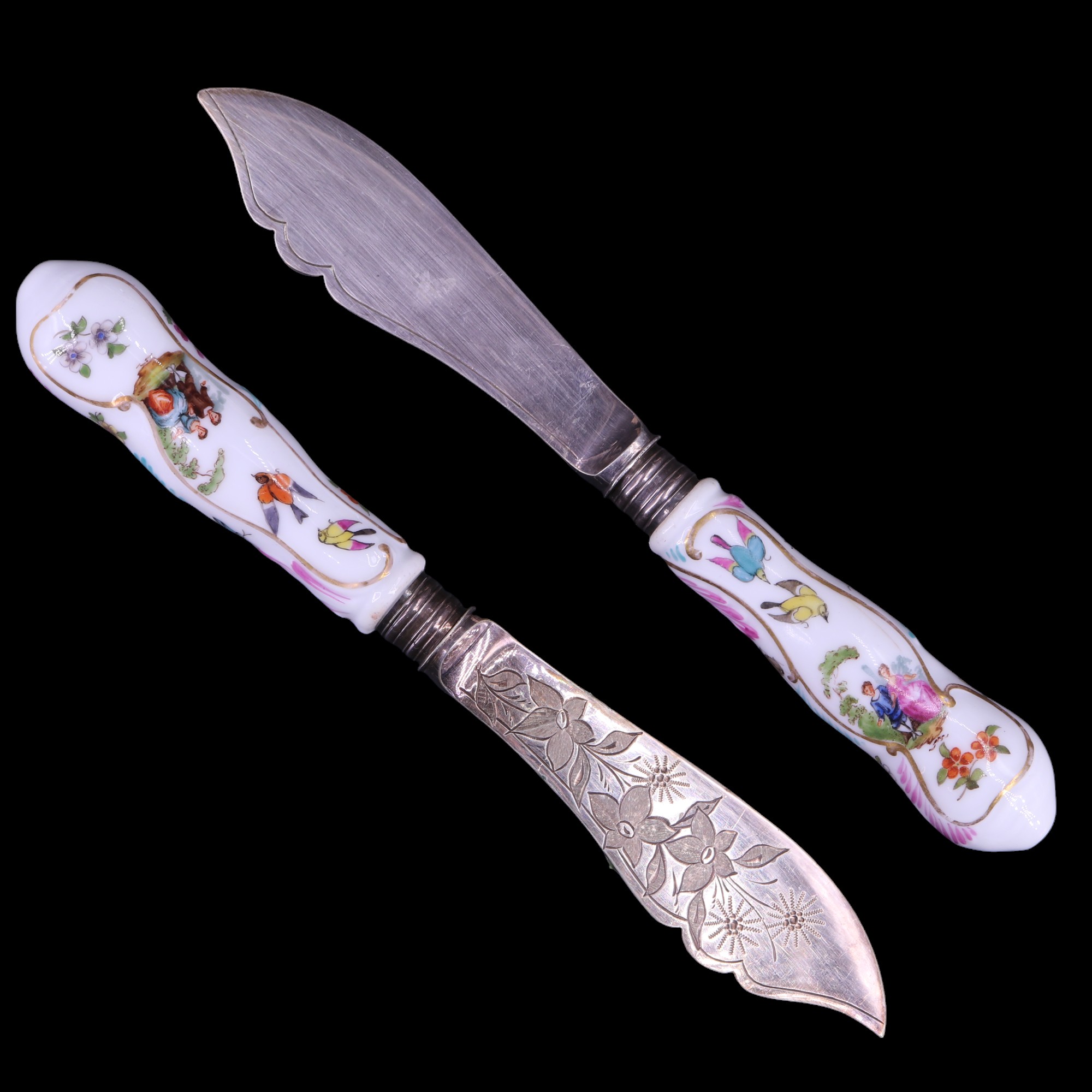 Two cased sets of silver-handled tea knives together with a cased pair of Victorian silver-plated - Image 2 of 5