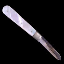 An early 20th Century mother-of-pearl handled silver fruit knife, Villiers & Jackson, Birmingham,