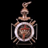 A Masonic Knights Templar enamelled 9 ct gold fob medallion, 38 mm excluding suspender, 14 g