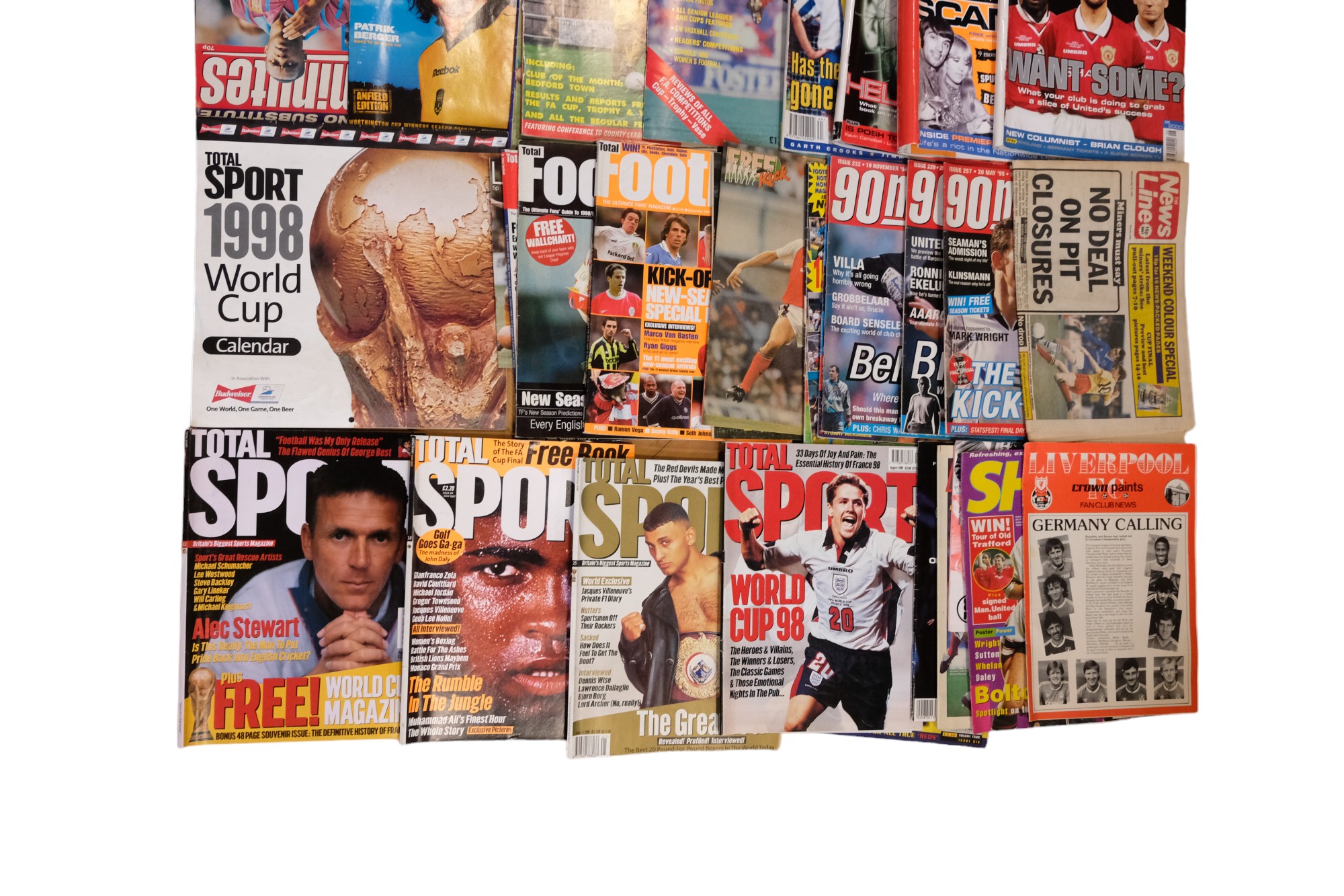 A large quantity of vintage magazines and newspapers relating to football including 1970s Football - Image 4 of 10