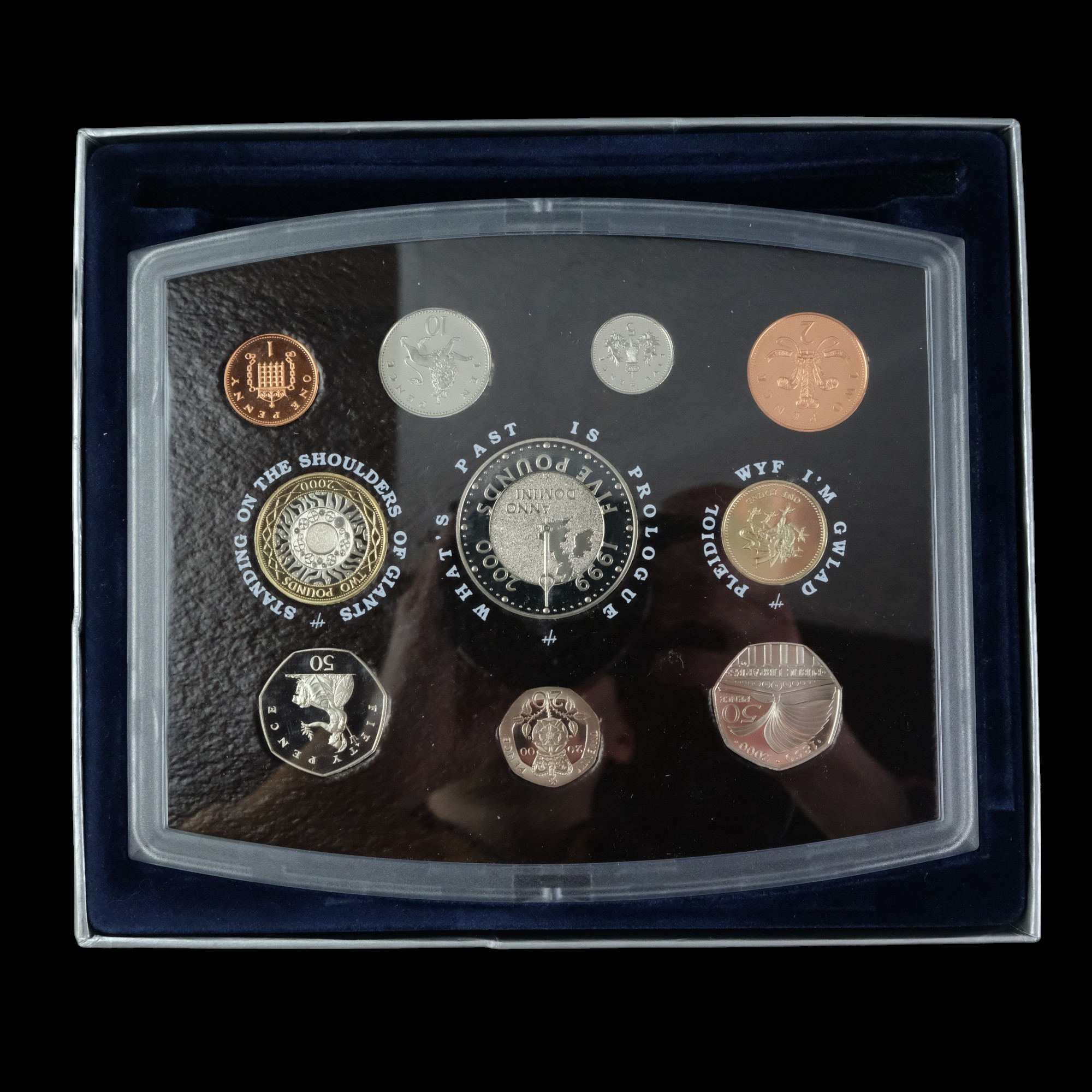 A collection of Royal Mint proof year coin sets, 1985-2004, (lacking four years) - Image 10 of 35