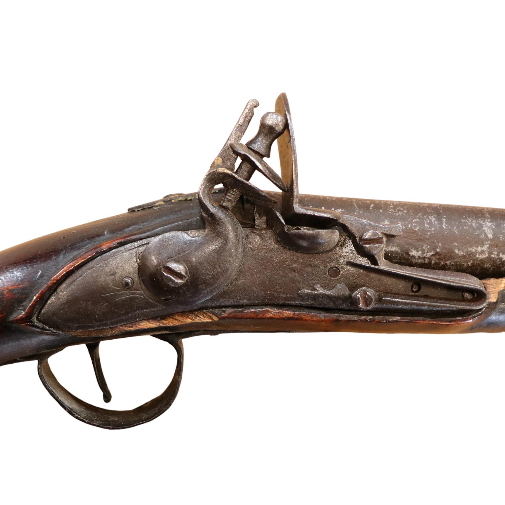 An 18th Century iron-mounted flintlock fowling piece - Image 5 of 5