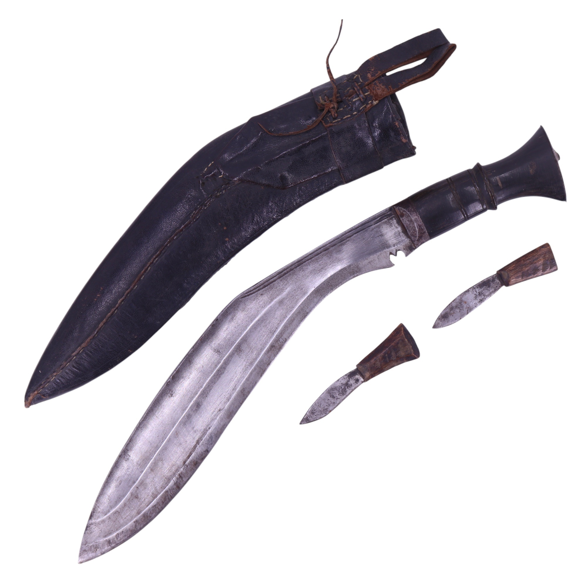 A Nepalese kukri in filigree-decorated and cabochon-set scabbard, early-to-mid 20th Century, 43 cm - Image 2 of 3