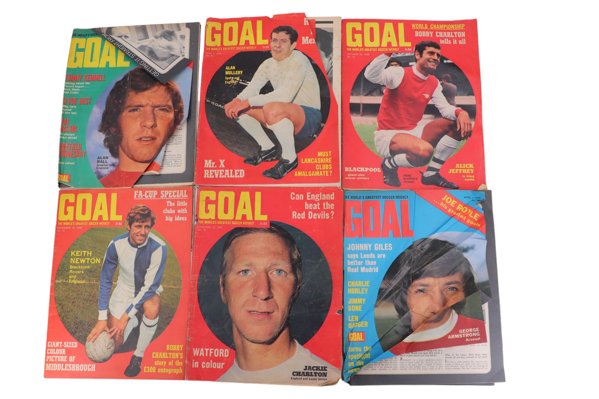 A quantity of 1960s Goal and Shoot weekly football magazines, etc - Image 2 of 18