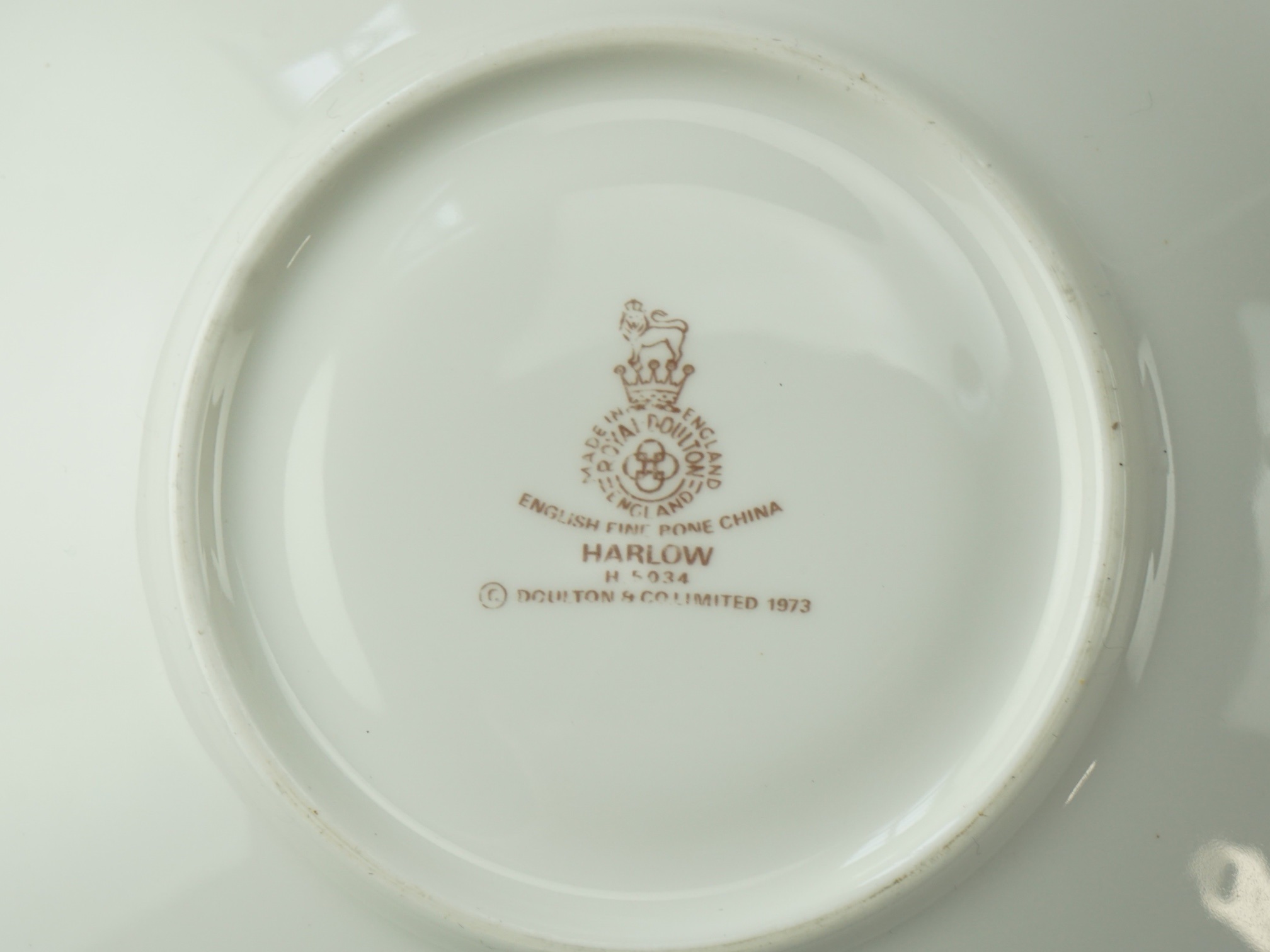Royal Doulton "Harlow" tea and dinnerware - Image 2 of 2