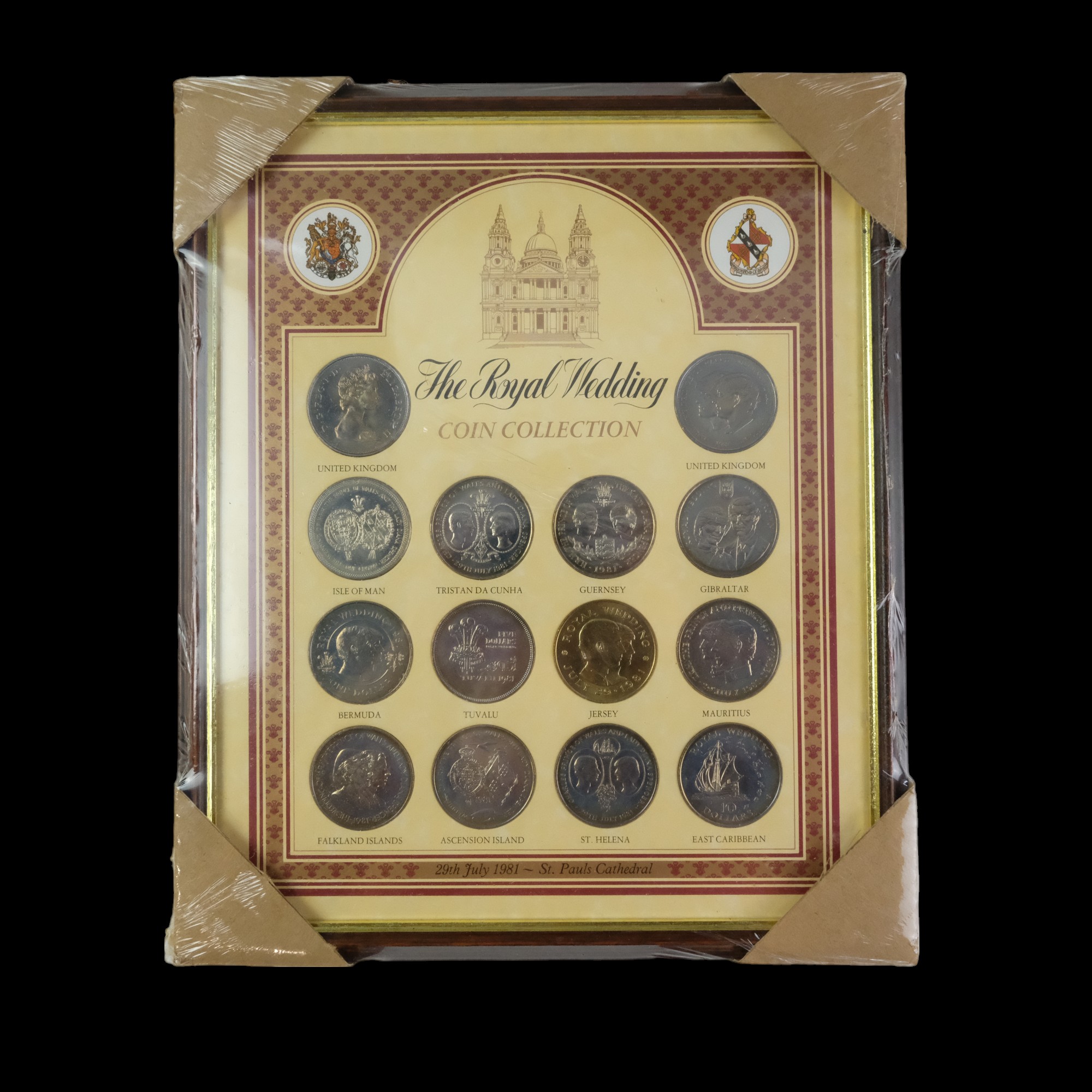 A large group of royal commemorative coins including a framed Royal Wedding coin collection, etc - Image 2 of 12