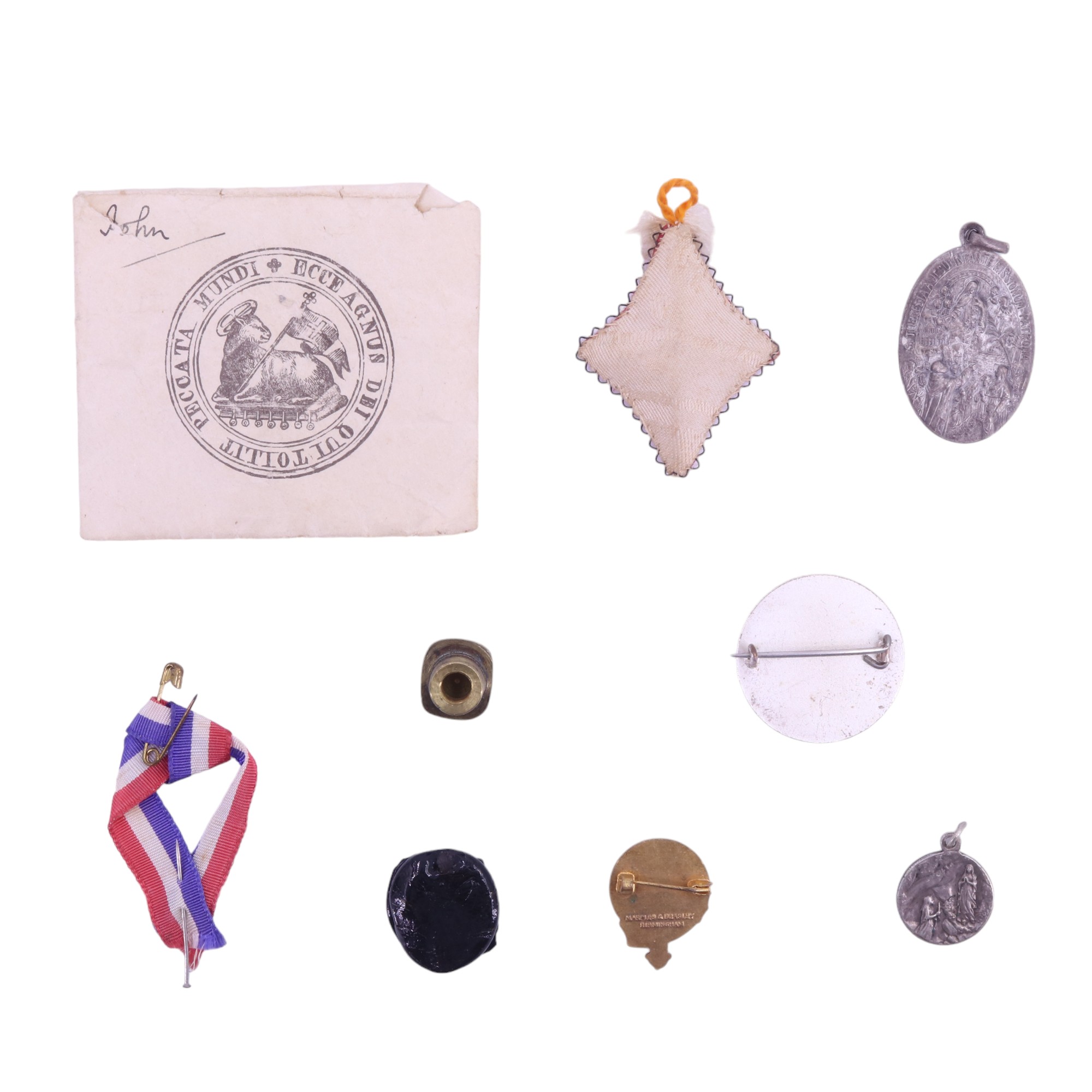 Sundry small collectables including an antique seal matrix having skull-and-crossbones intaglio, a - Image 2 of 2