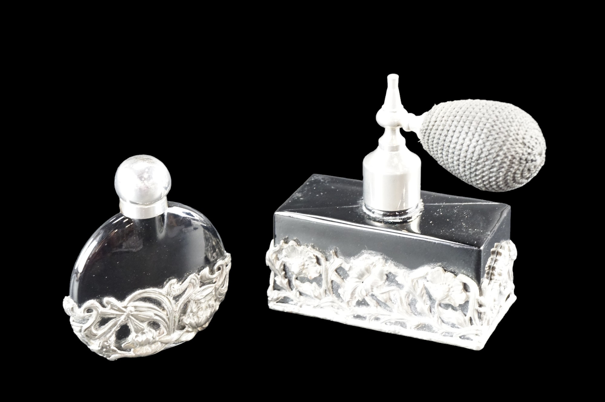 Two black glass scent bottles with silver-plated openwork floral decoration, tallest height 9.5 cm - Image 2 of 2