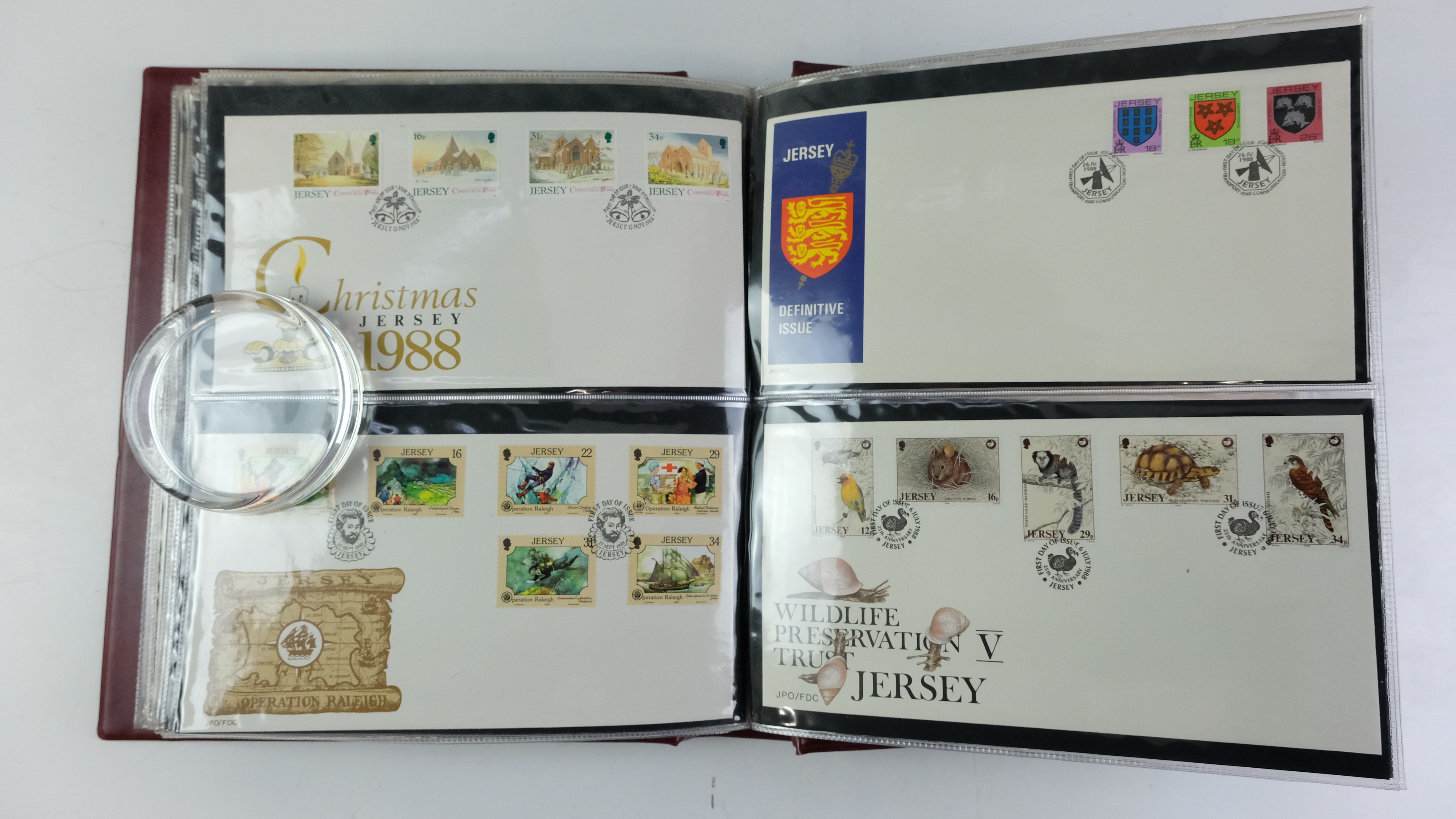 A large quantity of albums containing various world stamp covers including royal commemoratives, - Image 57 of 154