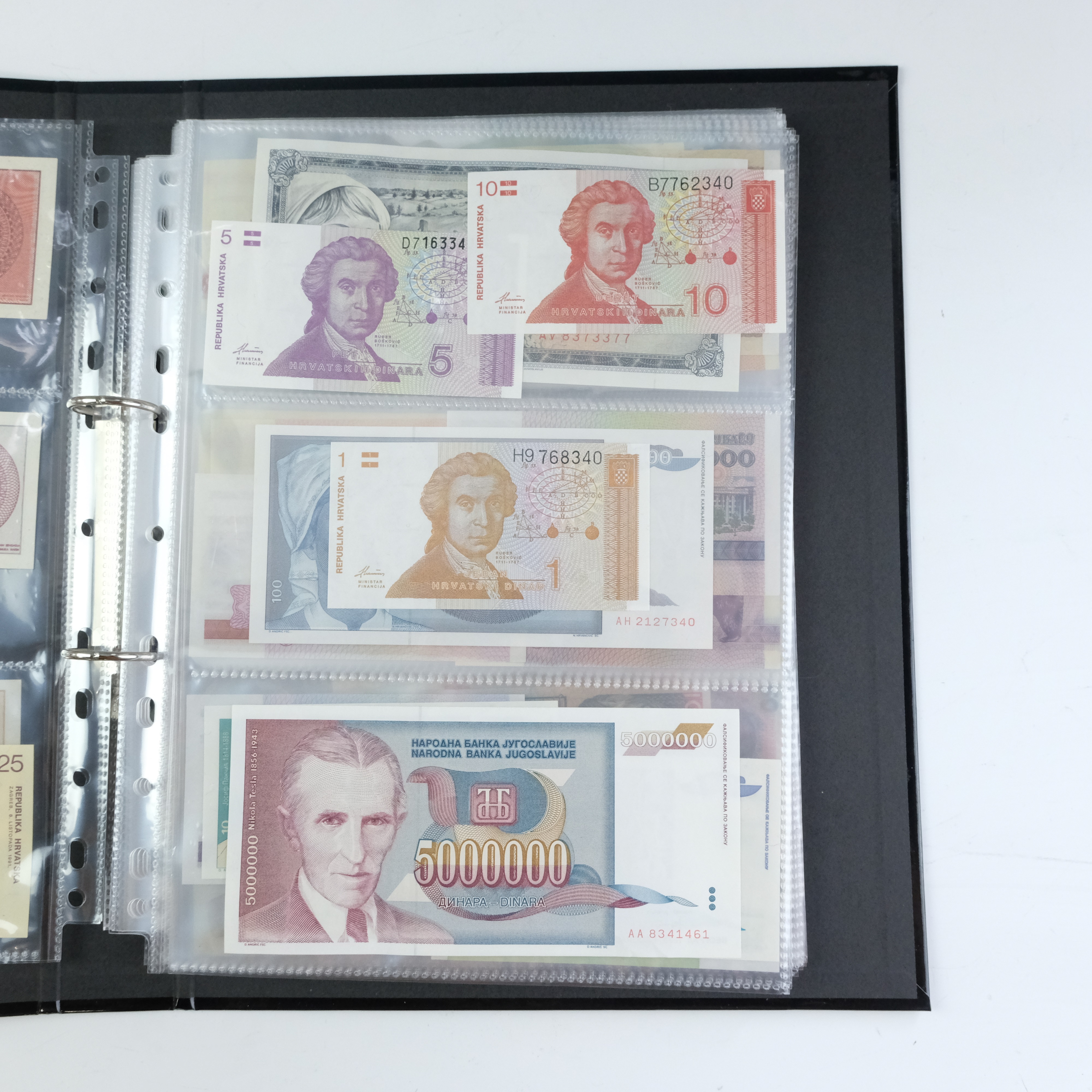 A well-presented album of world banknotes including Indonesia, Yugoslavia, Belarus, Peru, Brazil, - Image 3 of 30
