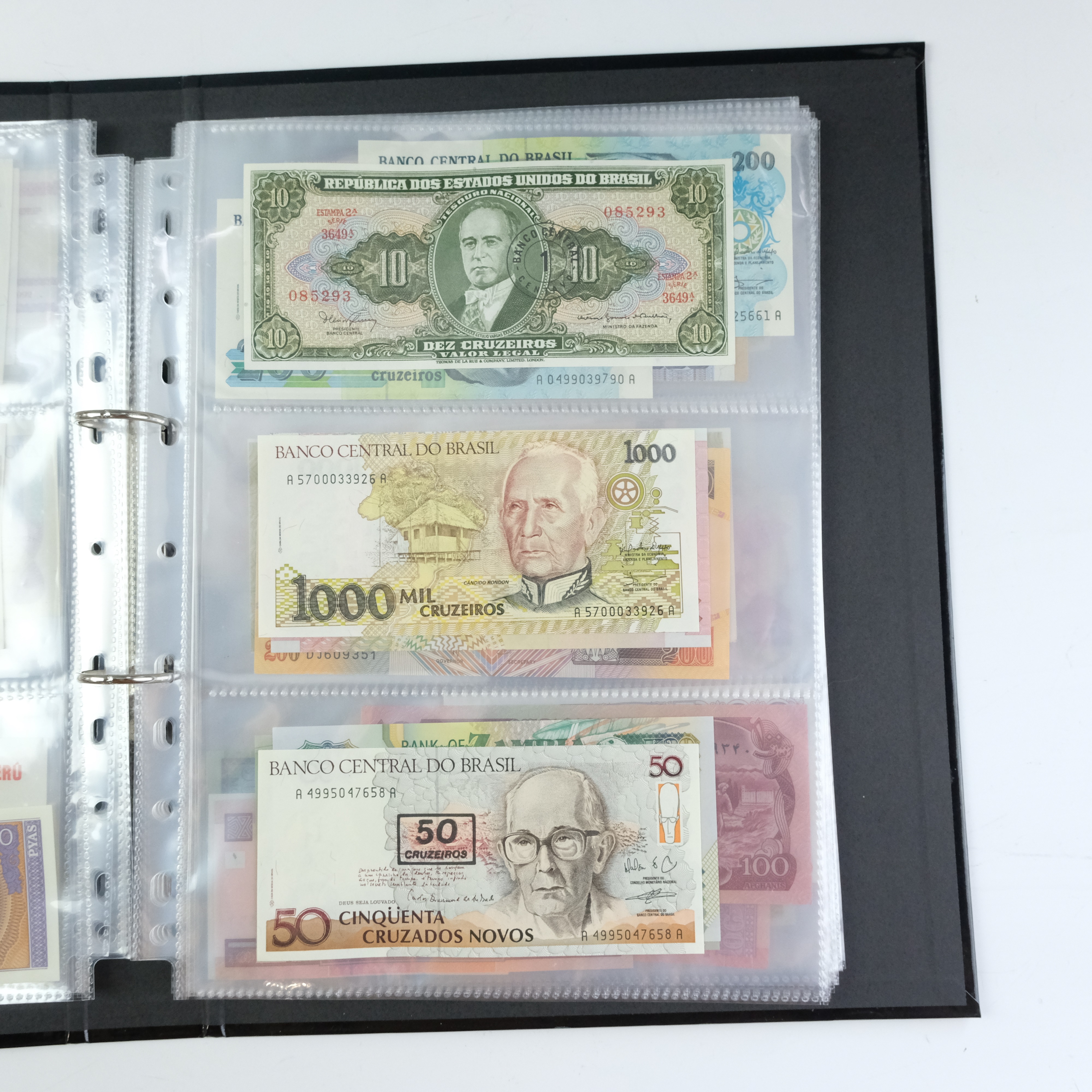 A well-presented album of world banknotes including Indonesia, Yugoslavia, Belarus, Peru, Brazil, - Image 11 of 30