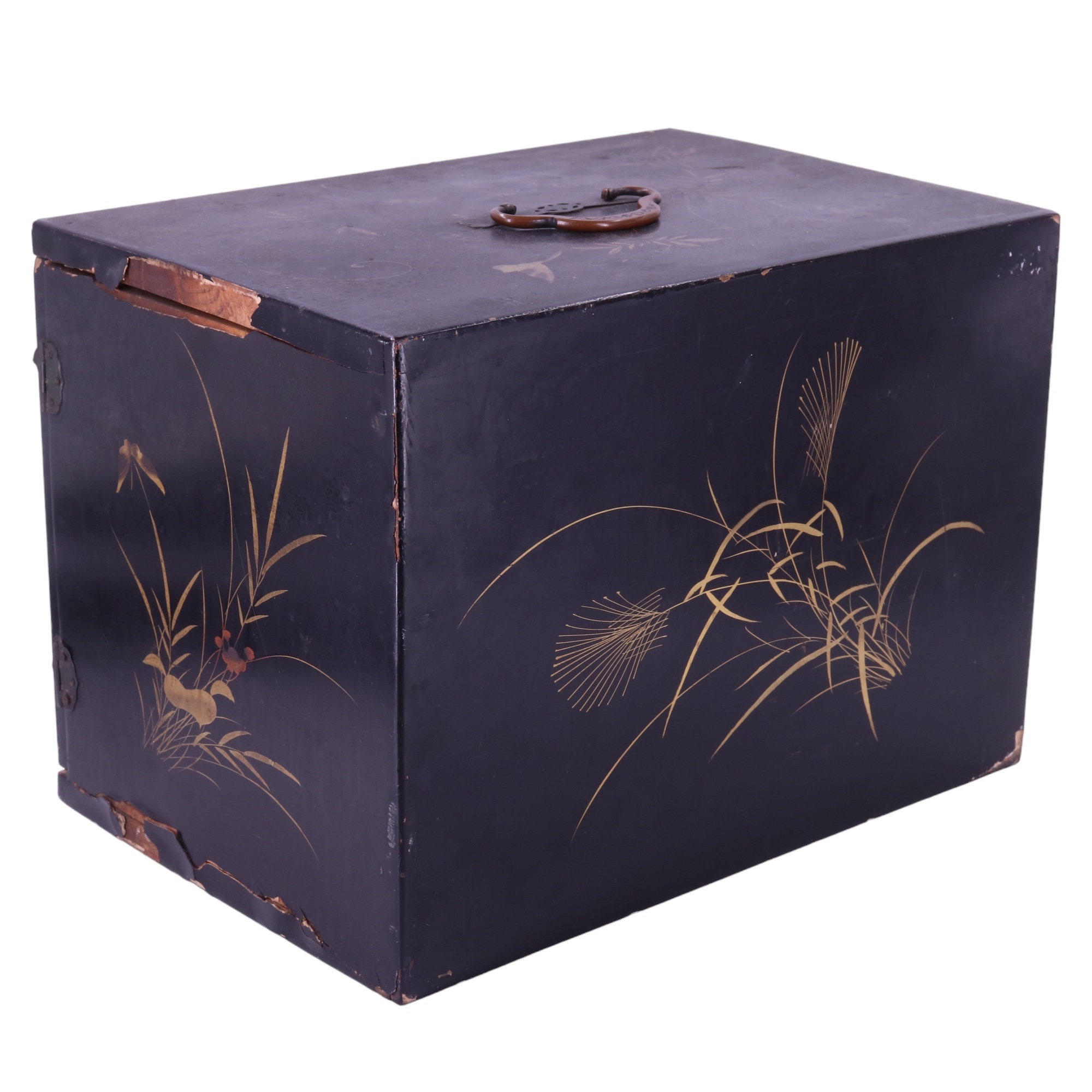 An early 20th Century Japanese lacquered jewellery or similar table-top chest, 30 x 21 x 22 cm, ( - Image 6 of 6