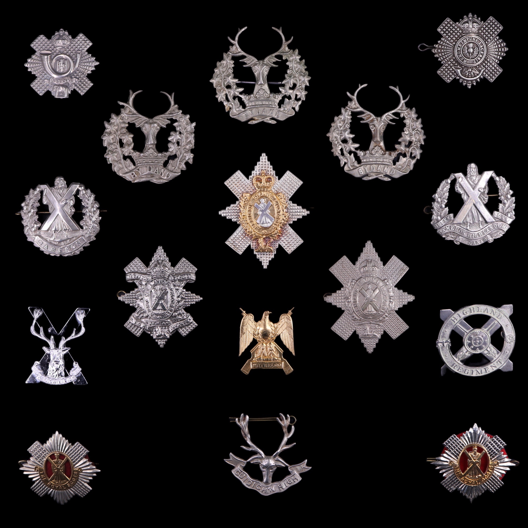 A quantity of Scottish cap badges