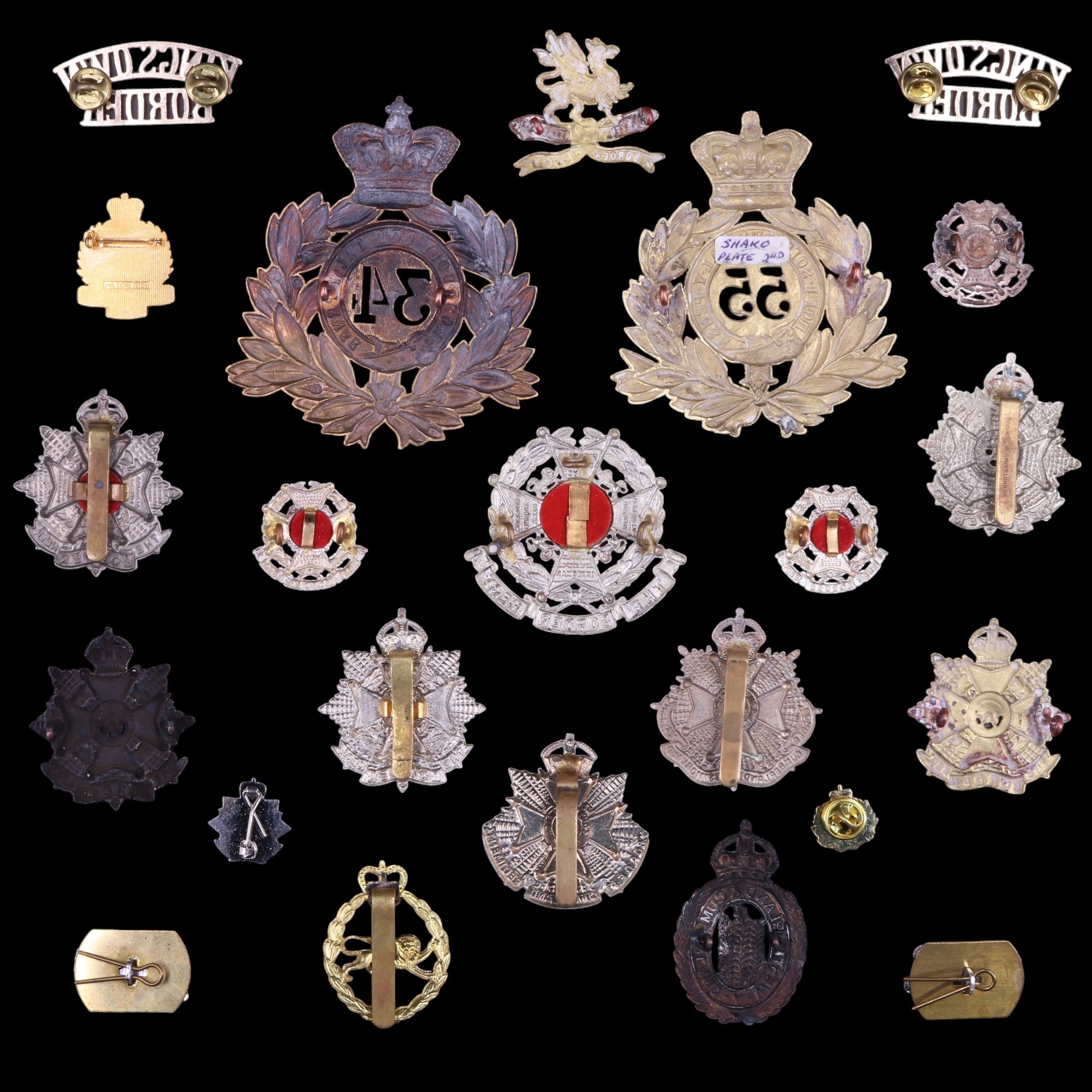 A collection of Border Regiment and related badges - Image 2 of 2