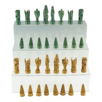 A cast resin chess set, Kings 10 cm