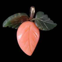 A vintage pink coral, jade and 9 ct gold leaf pendant, 2 cm